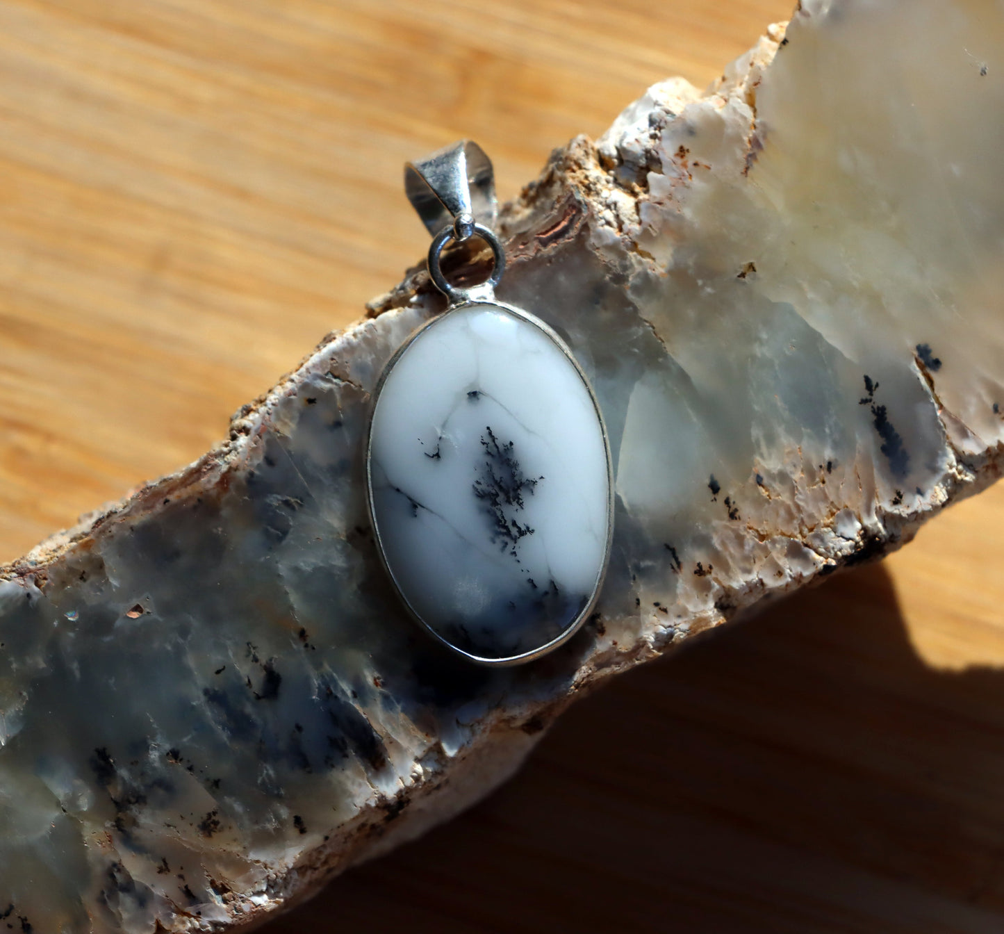 Přívěšek dendritický opál - Supreme Panthers