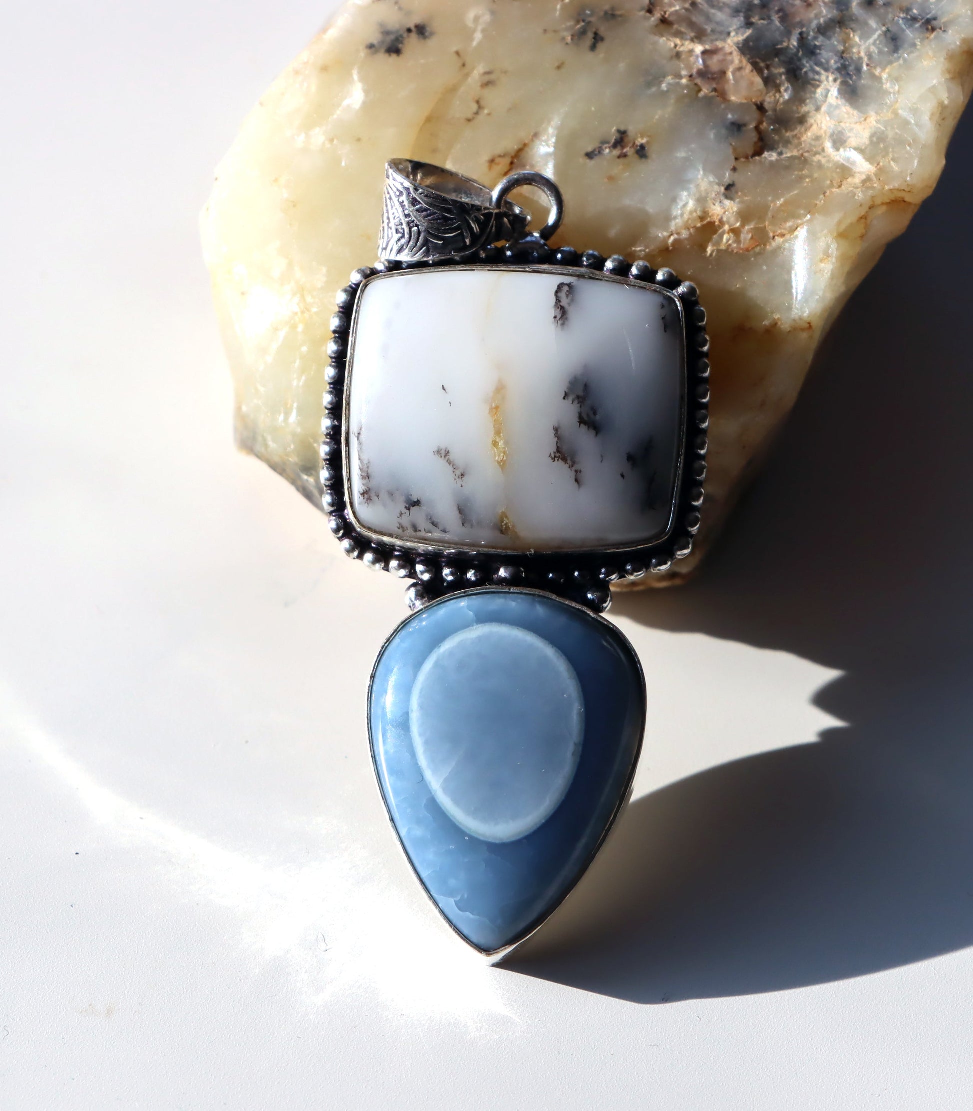 Přívěšek dendritický opál Owyhee opál - Supreme Panthers