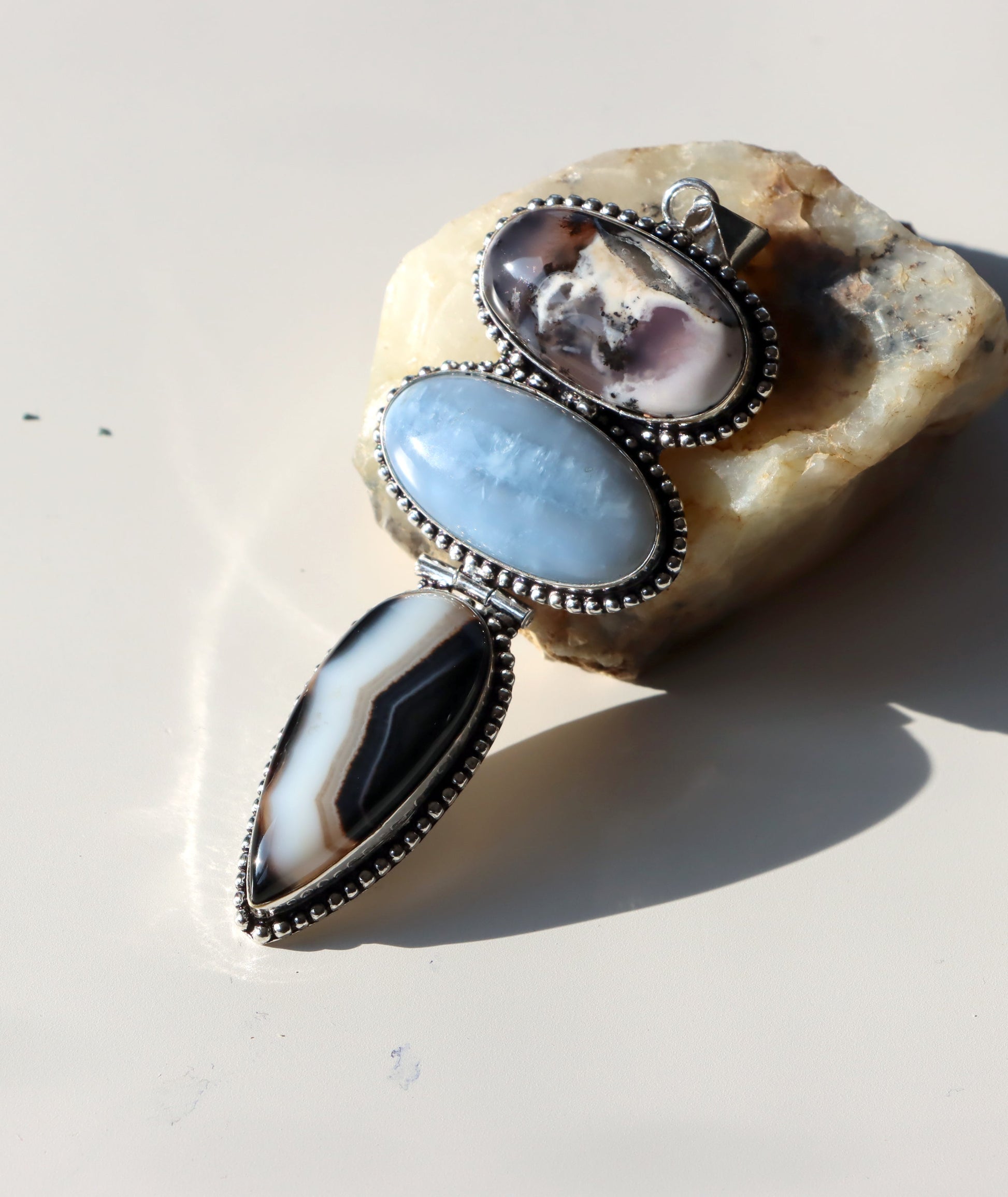 Přívěšek dendritický opál Owyhee opál onyx - Supreme Panthers