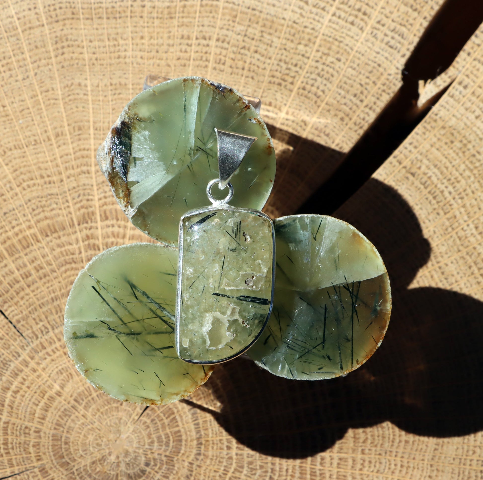 Přívěšek epidot v prehnitu - Supreme Panthers