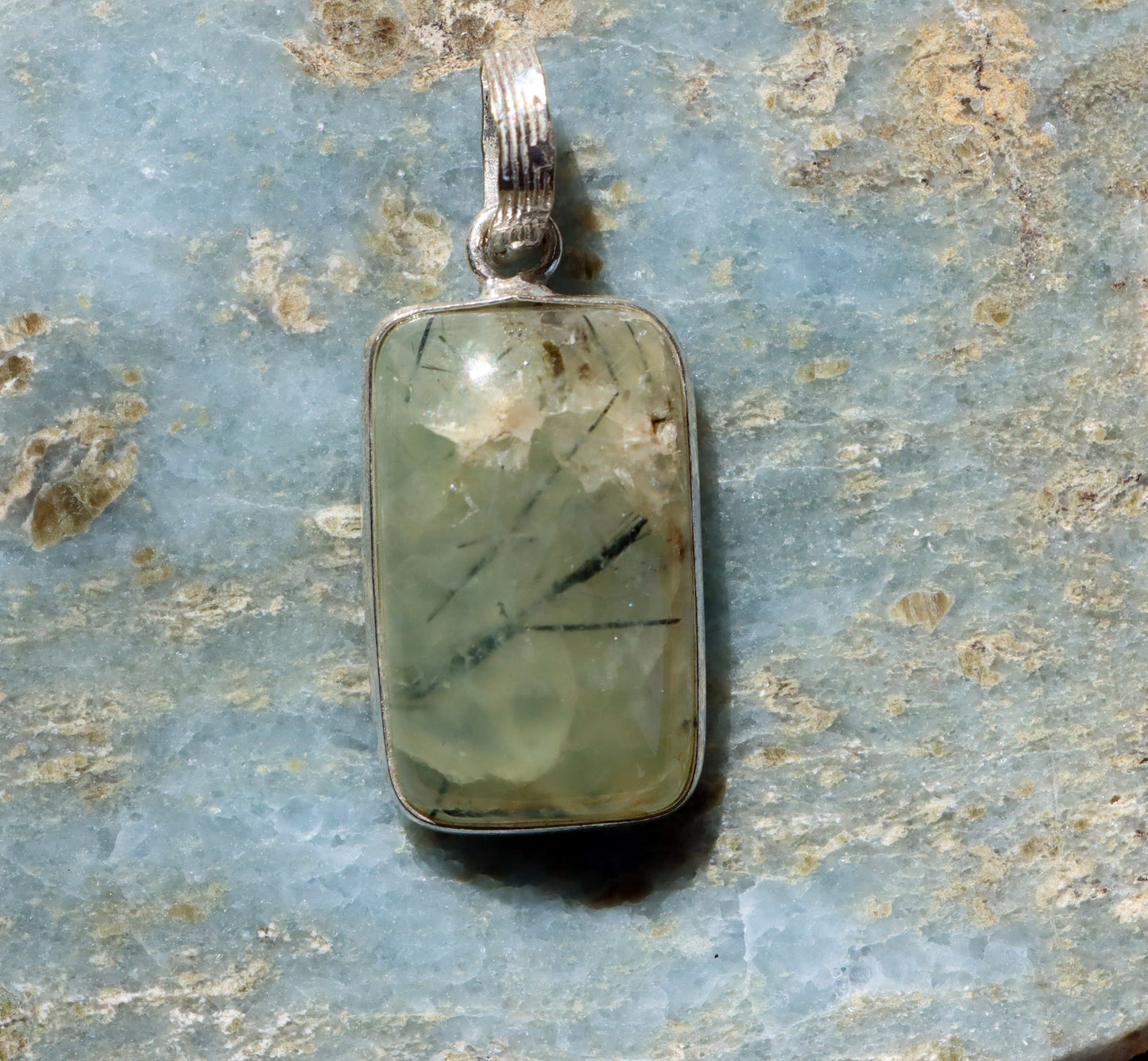 Přívěšek epidot v prehnitu - Supreme Panthers