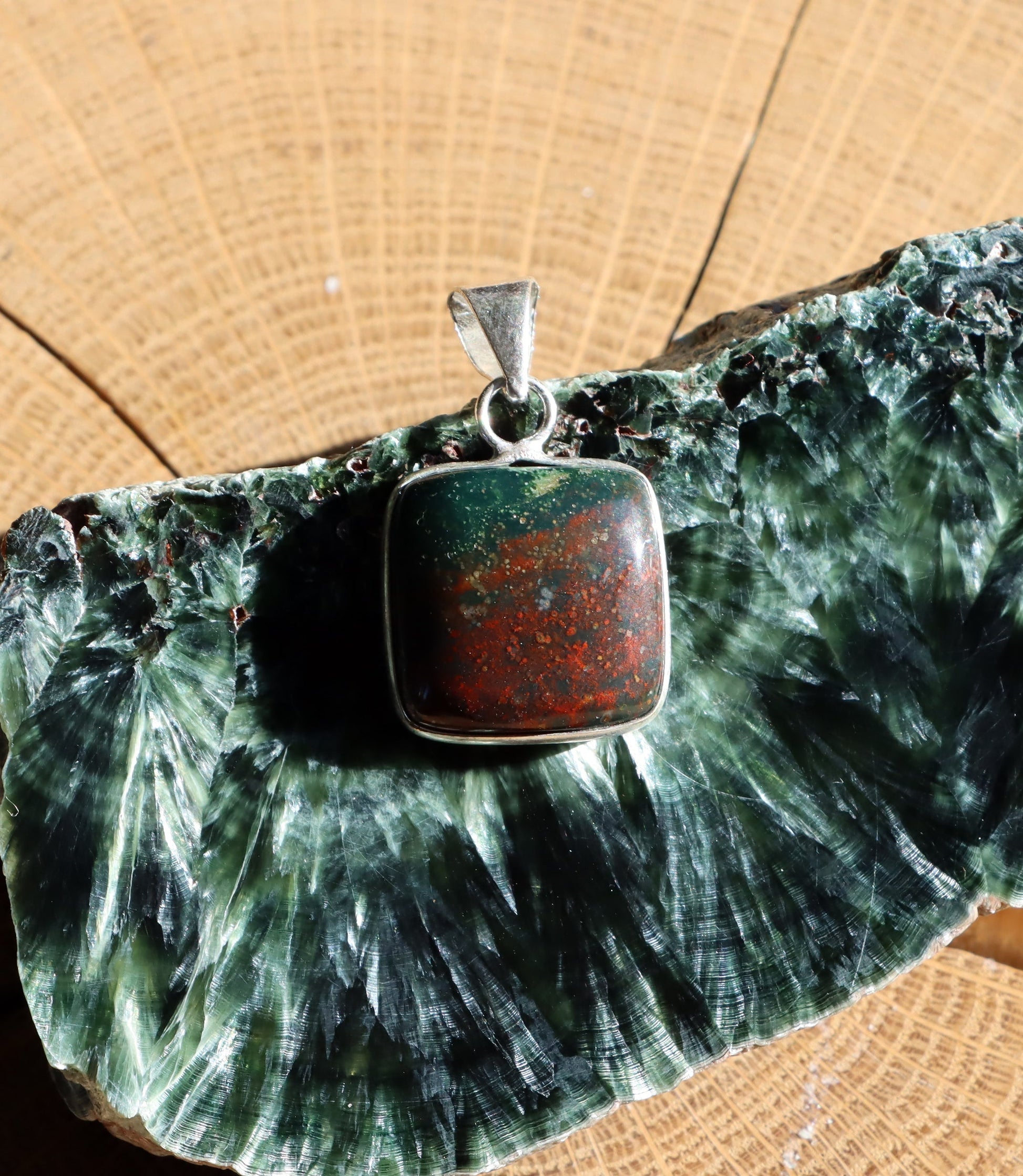 Přívěšek heliotrop - Supreme Panthers