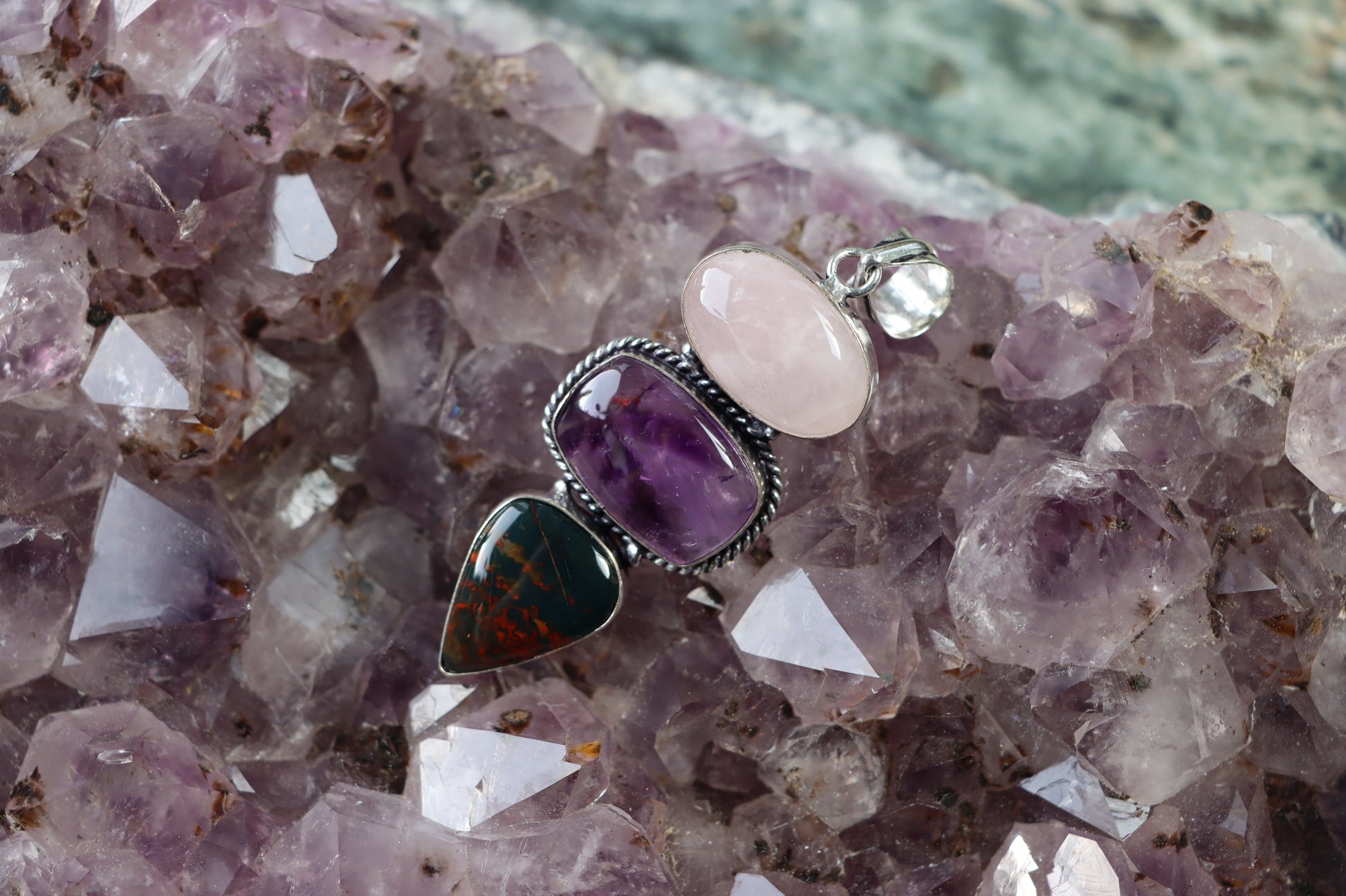 Přívěšek heliotrop jaspis ametyst růženín - Supreme Panthers