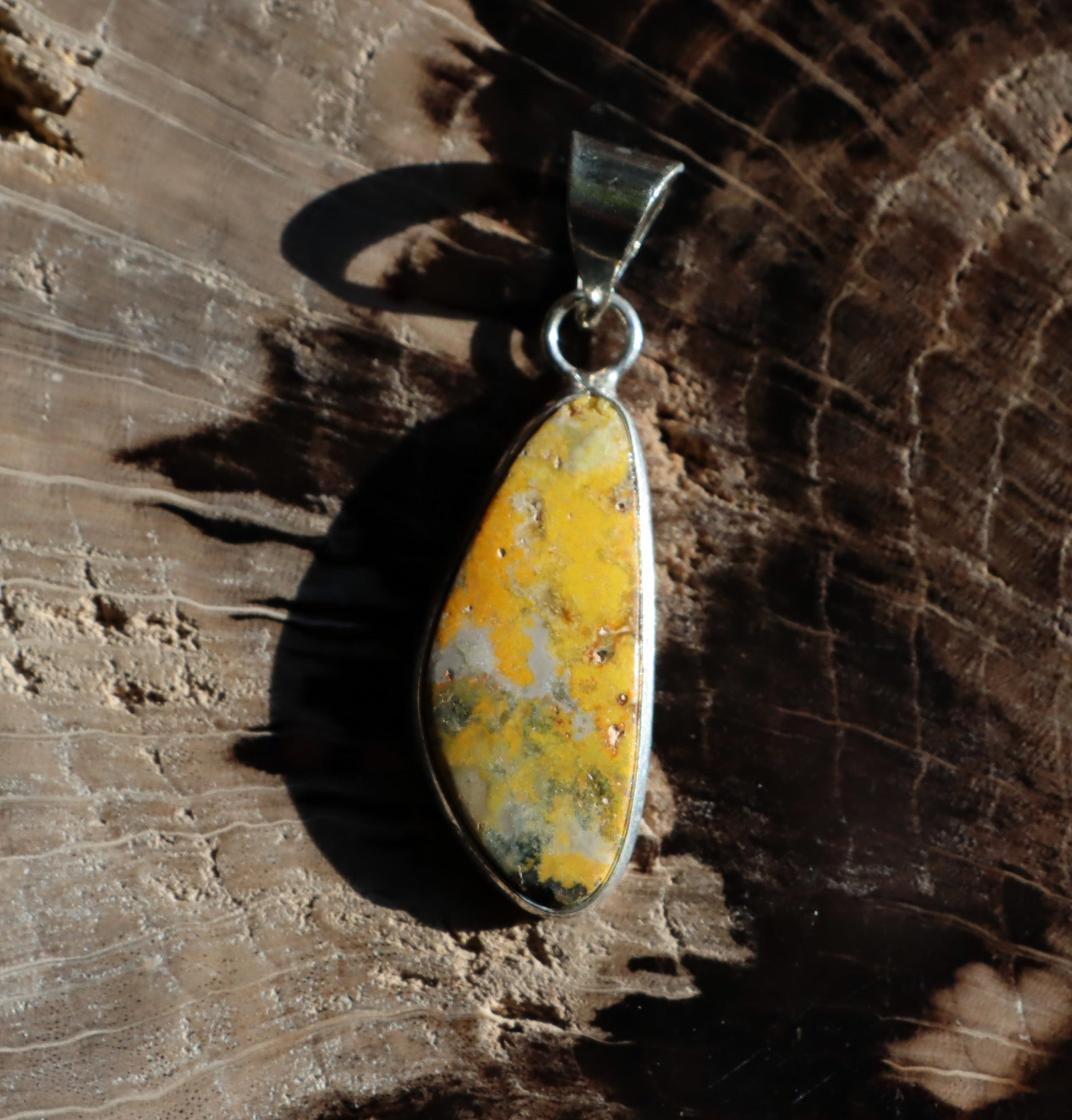 Přívěšek jaspis Bumble Bee - Supreme Panthers