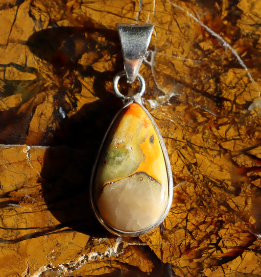 Přívěšek jaspis Bumble Bee - Supreme Panthers