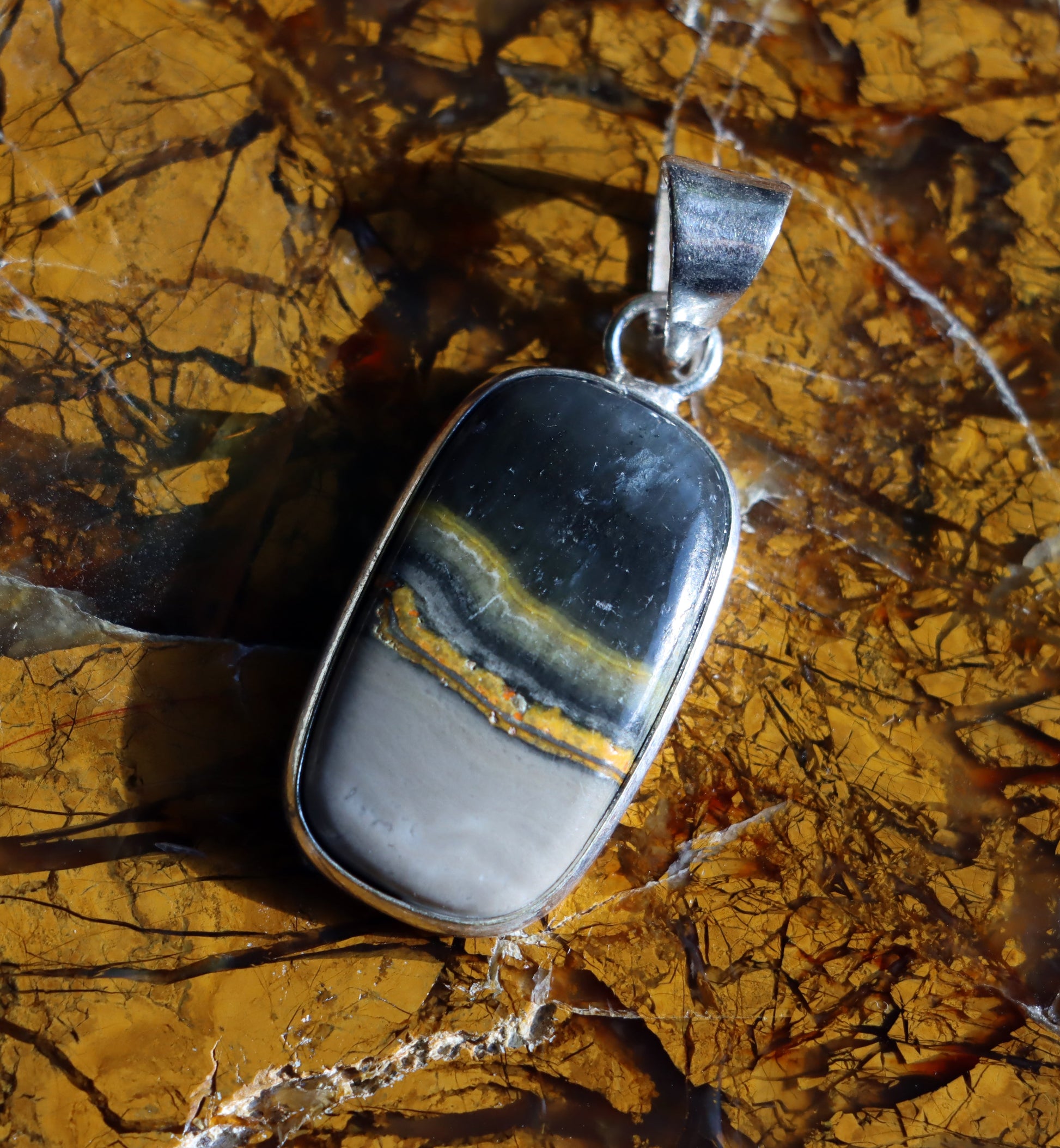 Přívěšek jaspis Bumble Bee - Supreme Panthers