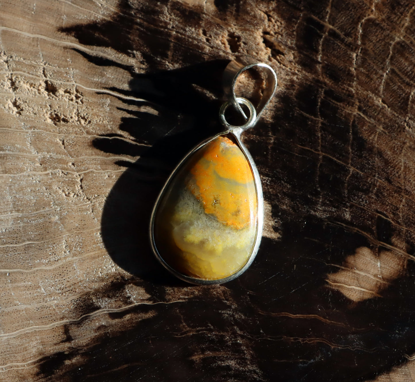 Přívěšek jaspis Bumble Bee - Supreme Panthers