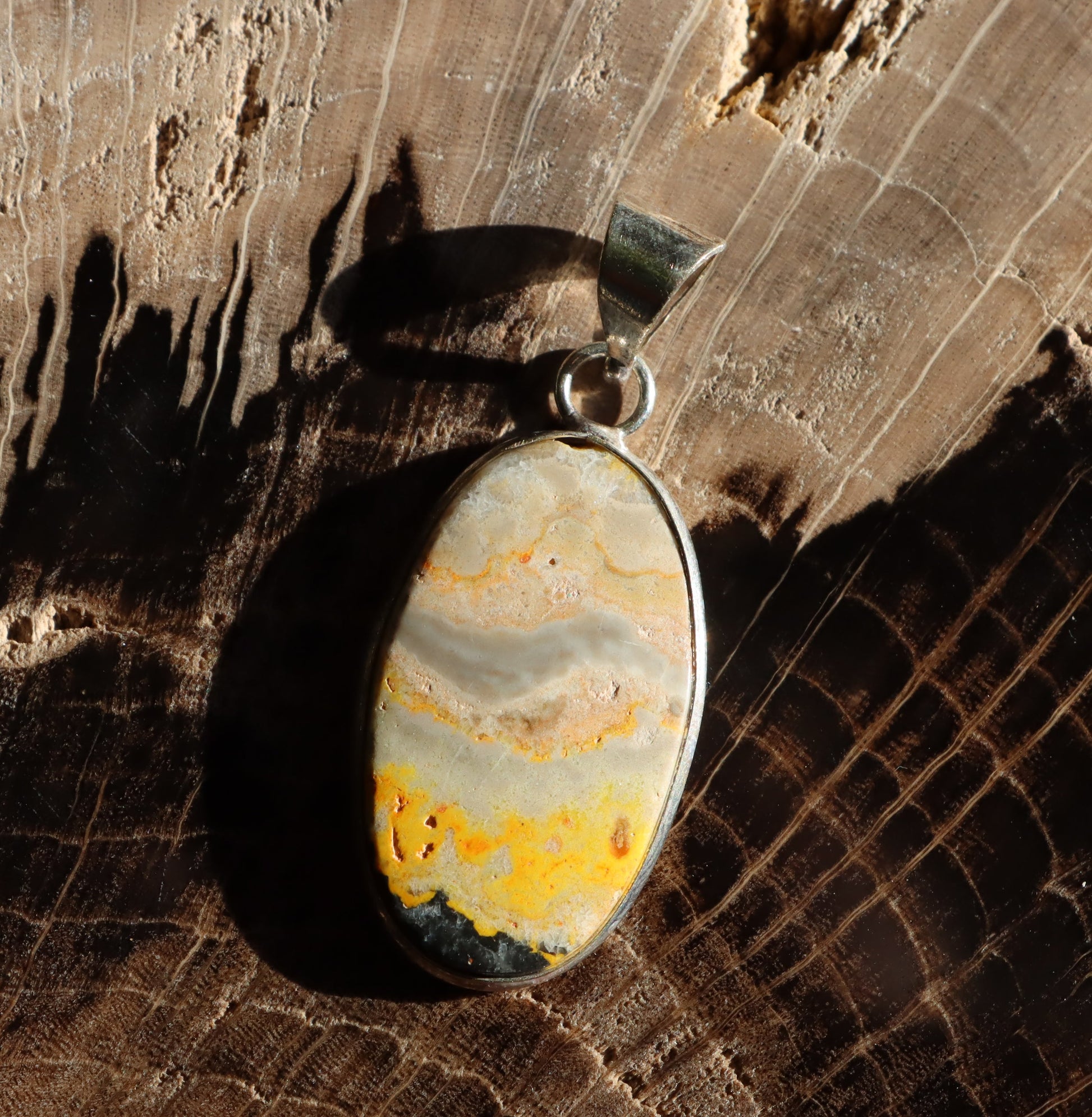 Přívěšek jaspis Bumble Bee - Supreme Panthers