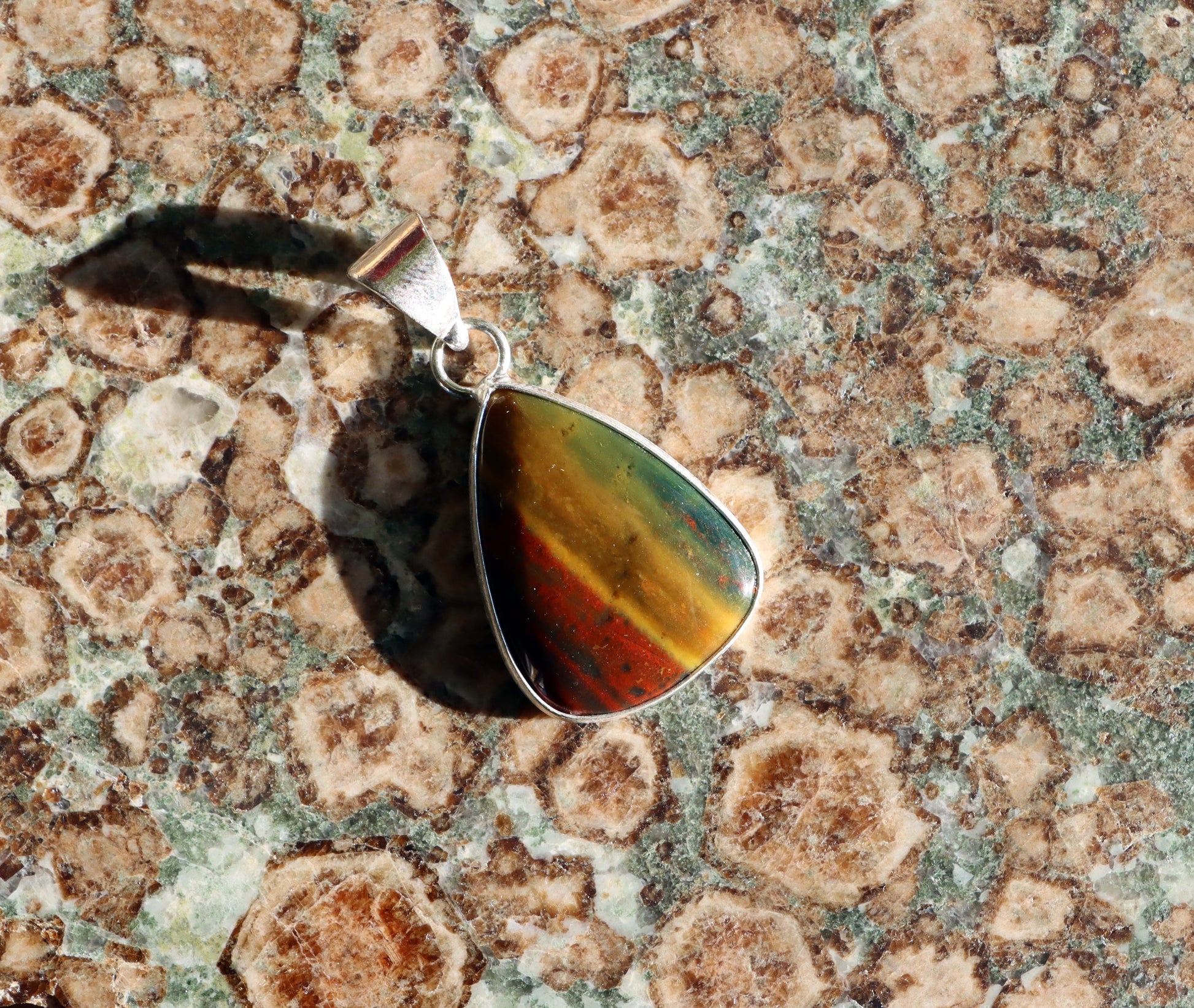 Přívěšek jaspis duhový - Supreme Panthers