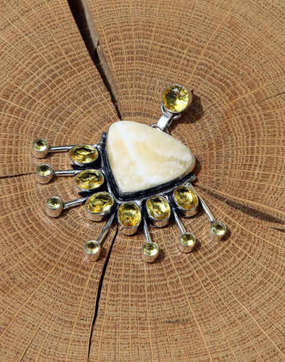 Přívěšek "Kalcit – Sluneční paprsky" - Supreme Panthers