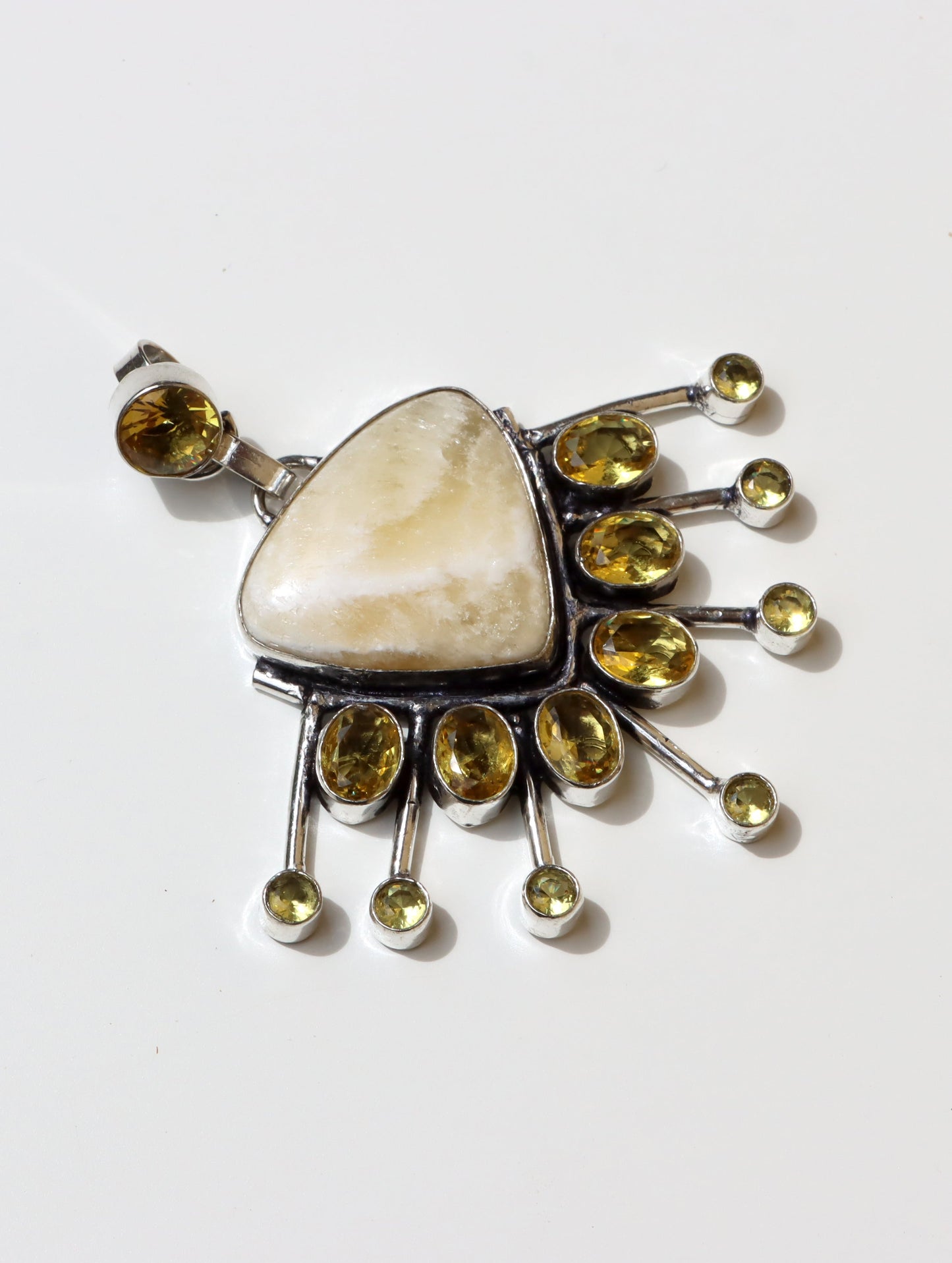 Přívěšek "Kalcit – Sluneční paprsky" - Supreme Panthers