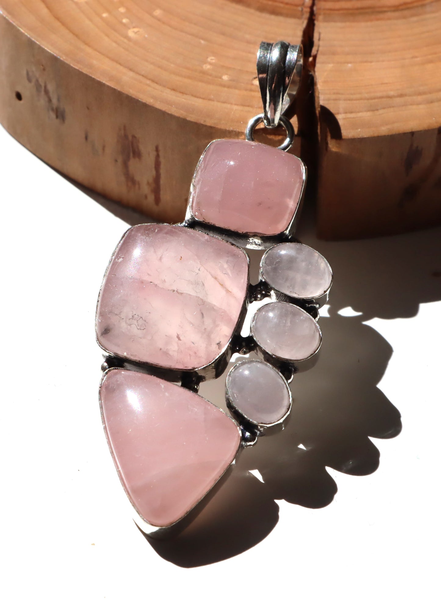 Přívěsek „Kameny srdce – růženín“ - Supreme Panthers