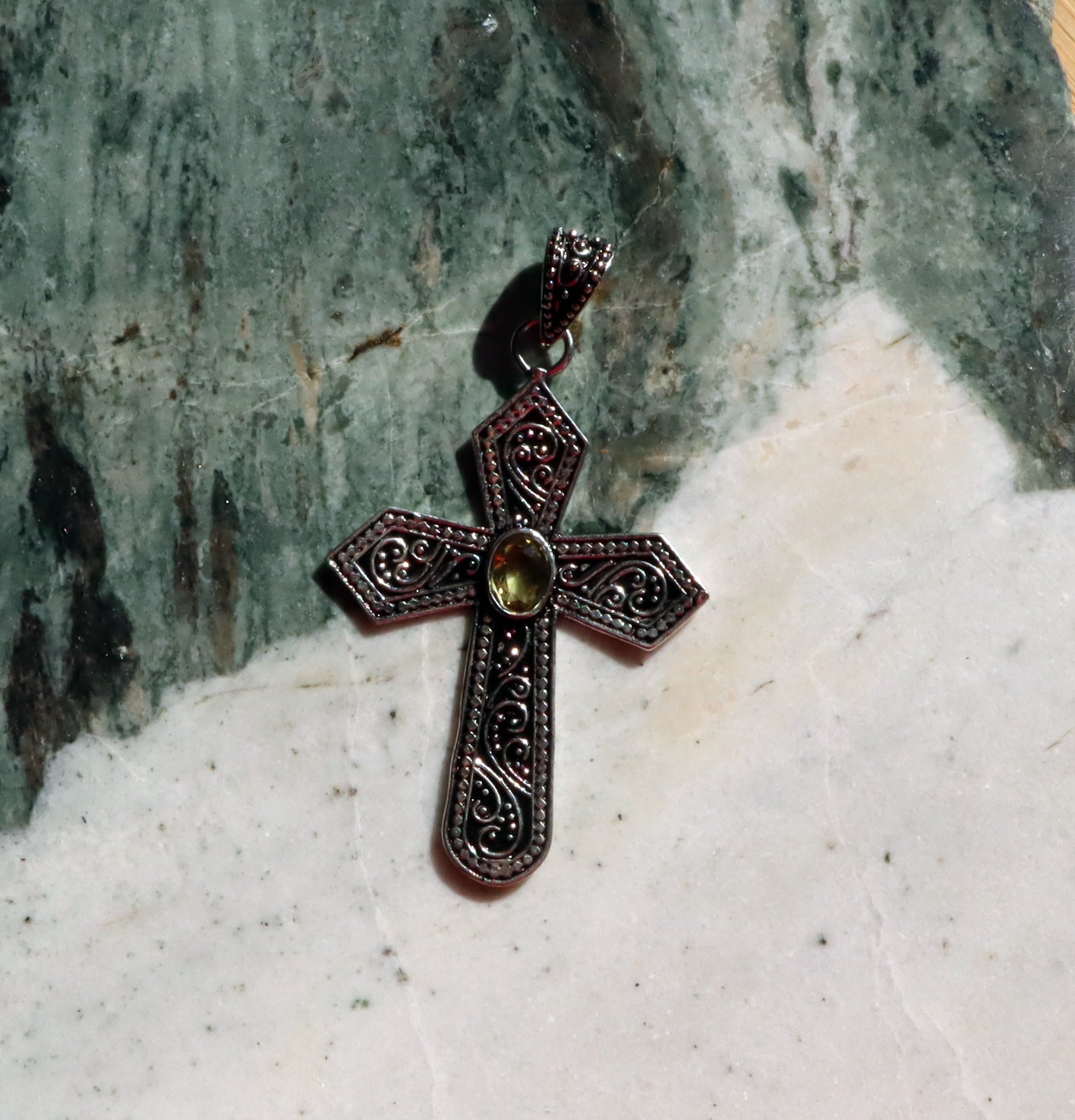 Přívěšek kříž citrín - Supreme Panthers