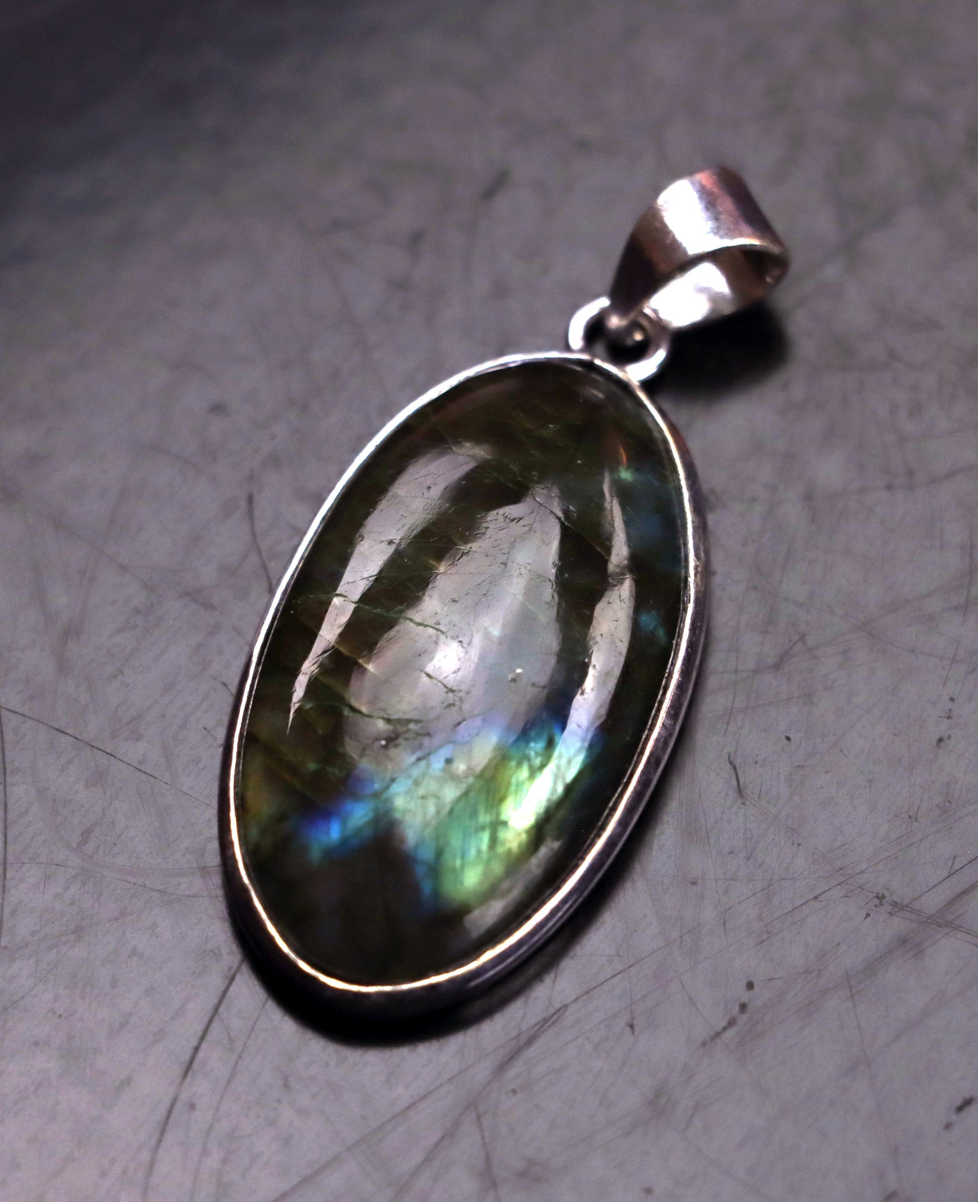 Přívěšek labradorit - Supreme Panthers