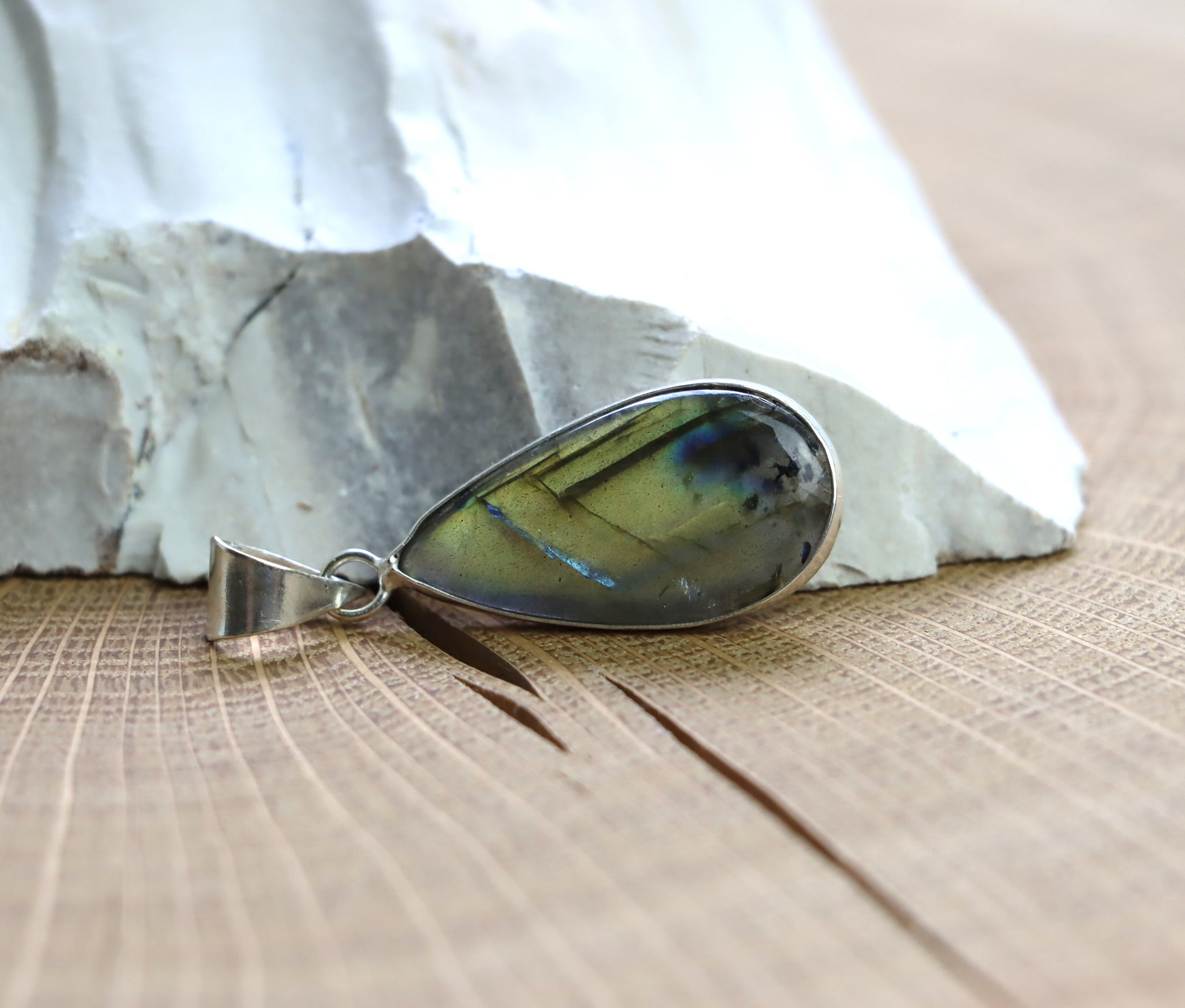 Přívěšek labradorit - Supreme Panthers