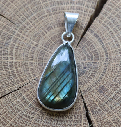 Přívěšek labradorit - Supreme Panthers