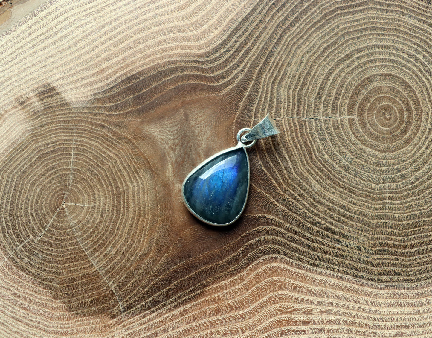 Přívěšek labradorit - Supreme Panthers