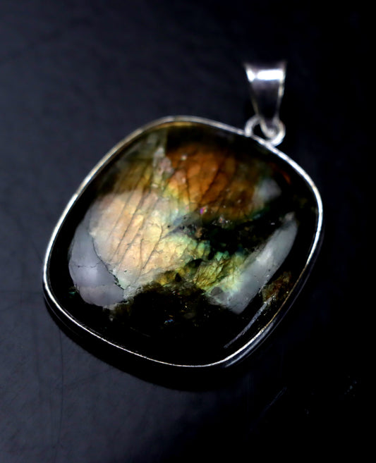 Přívěšek labradorit - Supreme Panthers