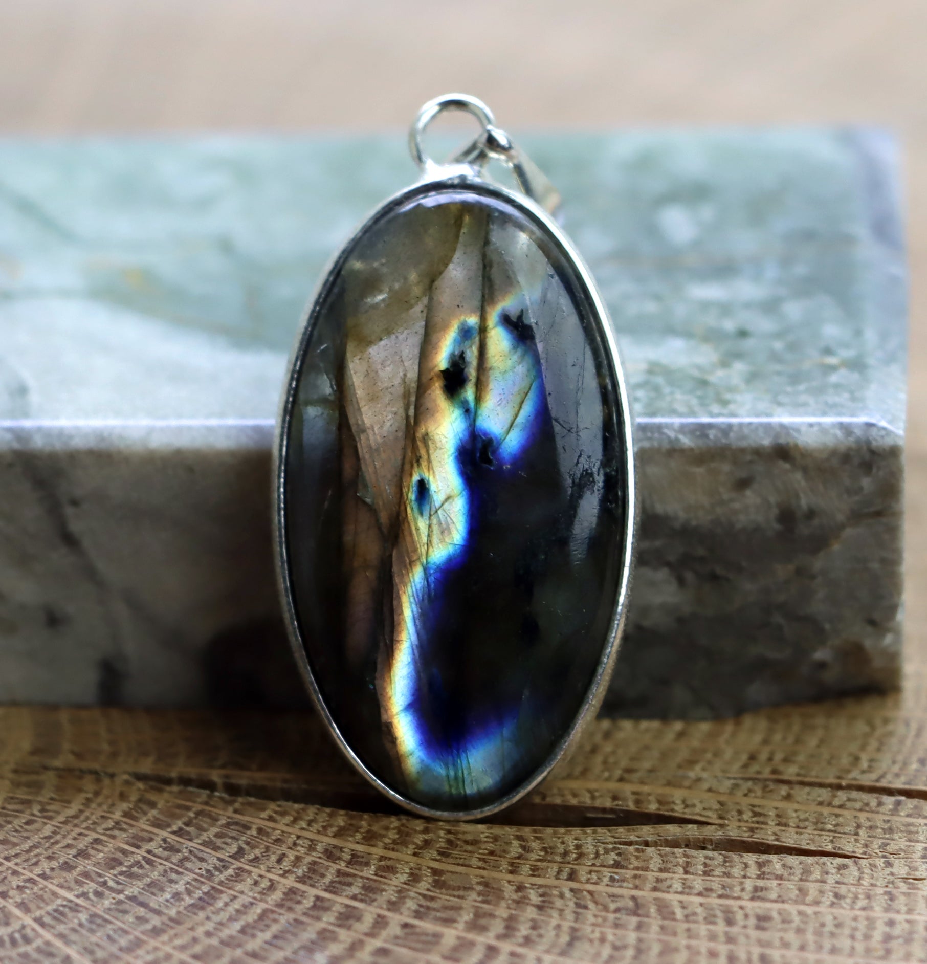 Přívěšek labradorit - Supreme Panthers