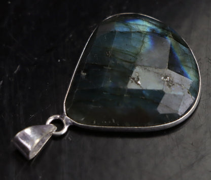 Přívěšek labradorit fazetovaný - Supreme Panthers