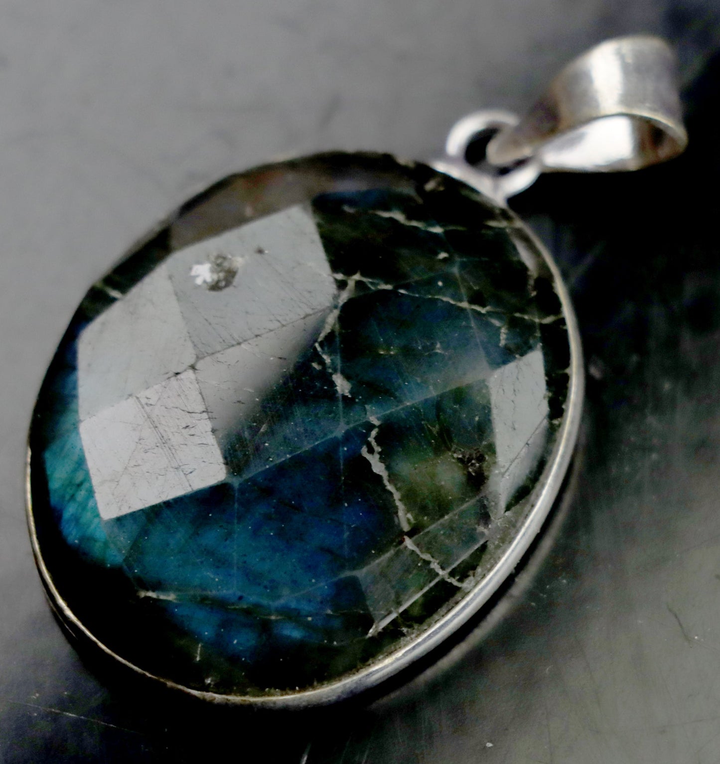 Přívěšek labradorit fazetovaný - Supreme Panthers