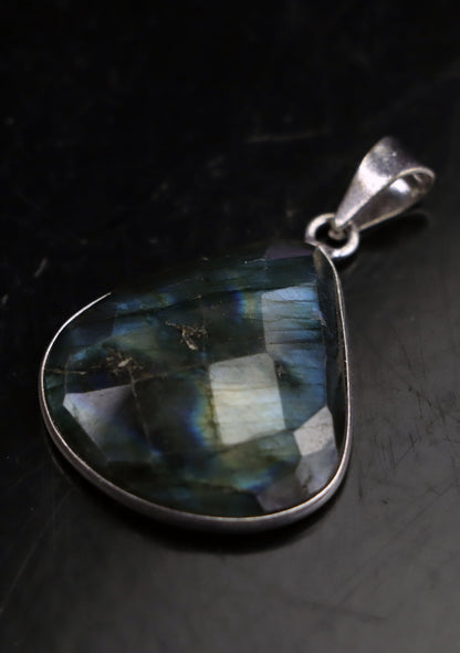 Přívěšek labradorit fazetovaný - Supreme Panthers