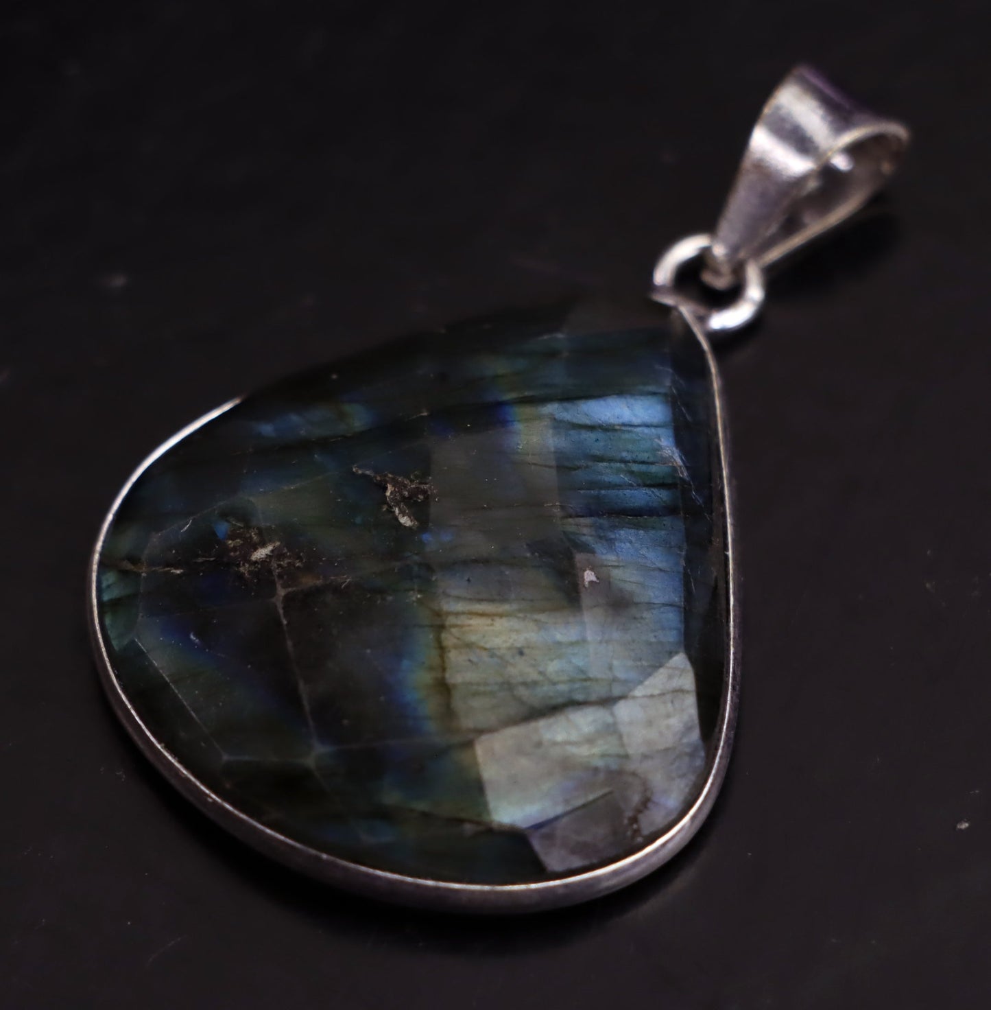 Přívěšek labradorit fazetovaný - Supreme Panthers