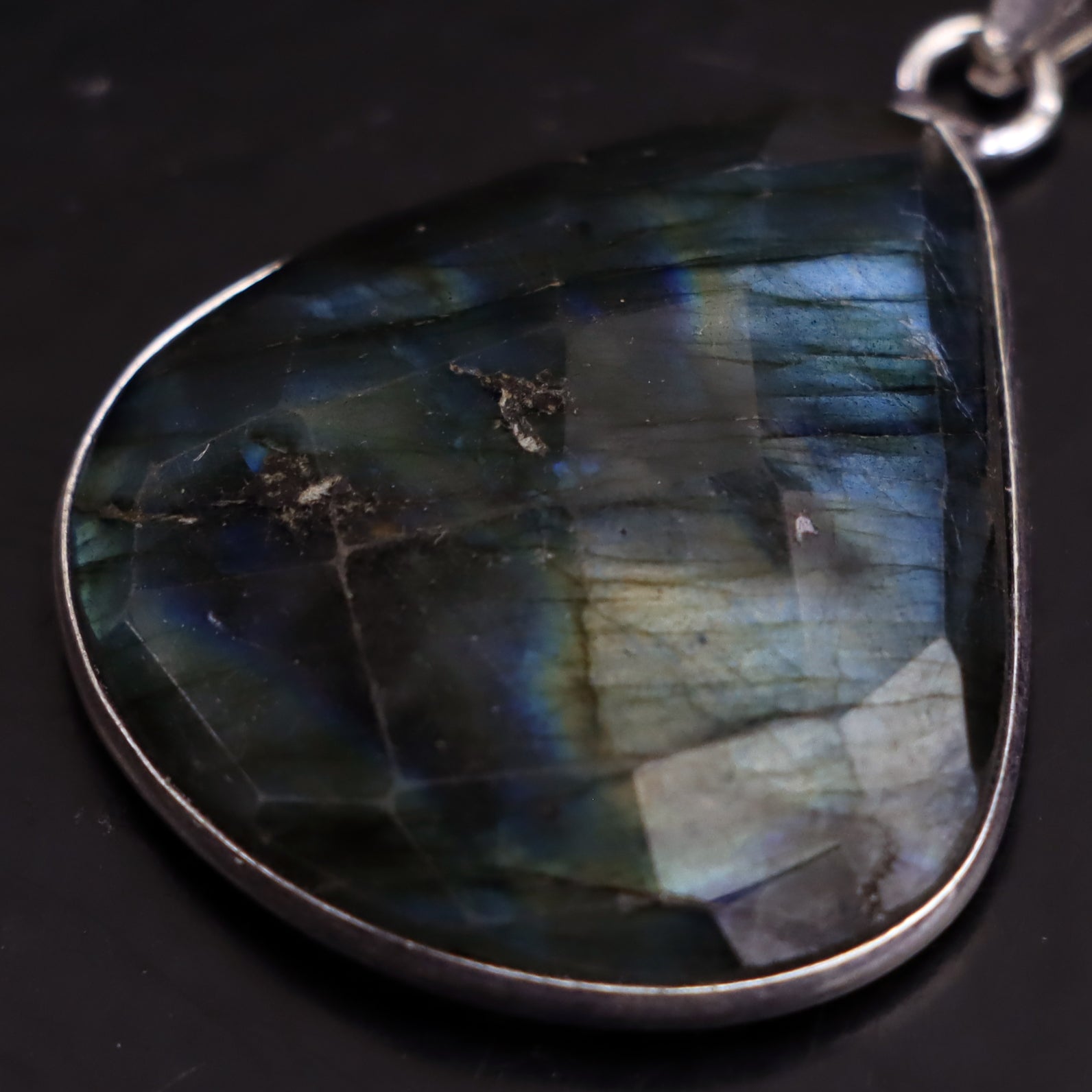 Přívěšek labradorit fazetovaný - Supreme Panthers