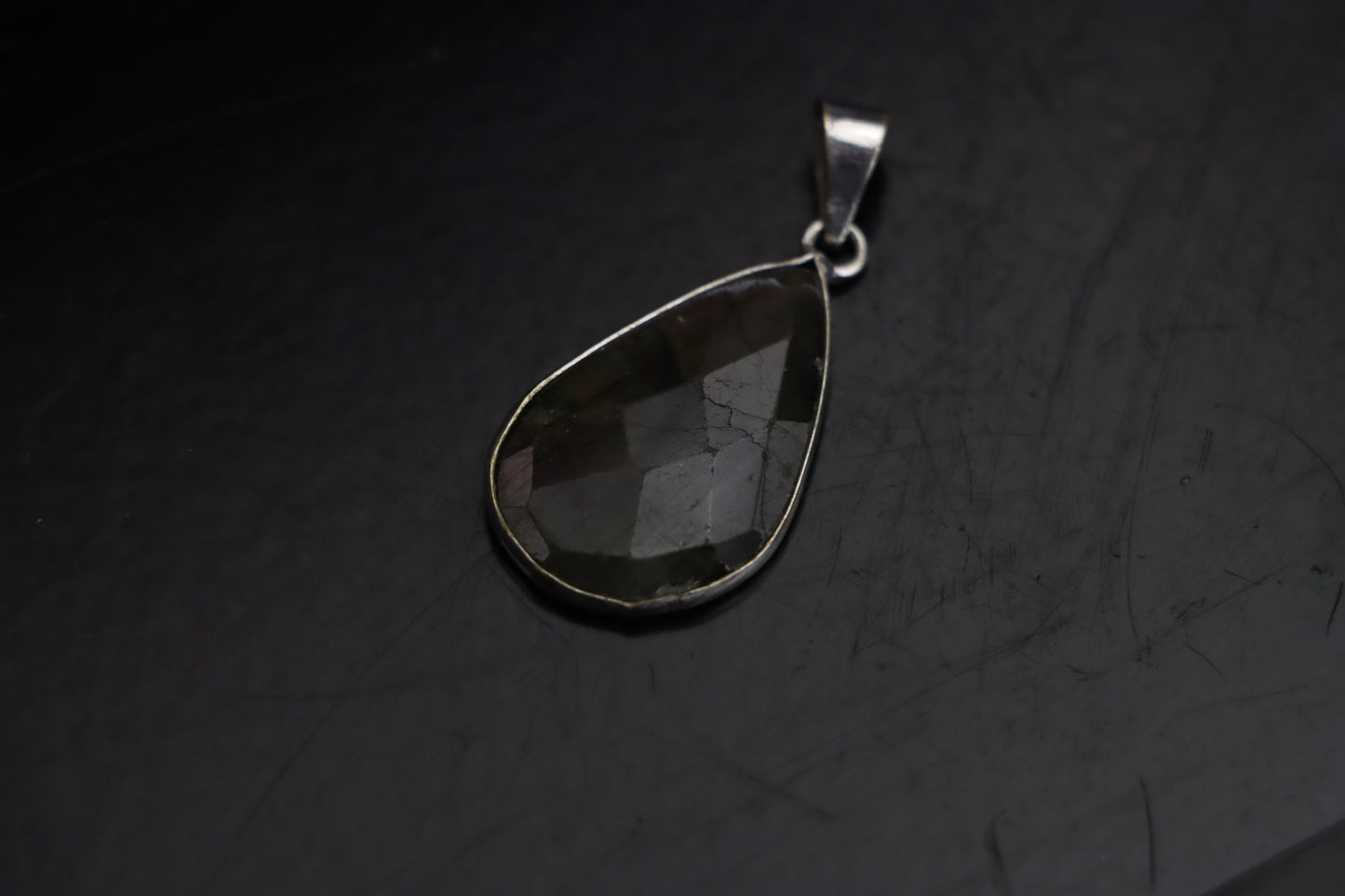 Přívěšek labradorit fazetovaný - Supreme Panthers