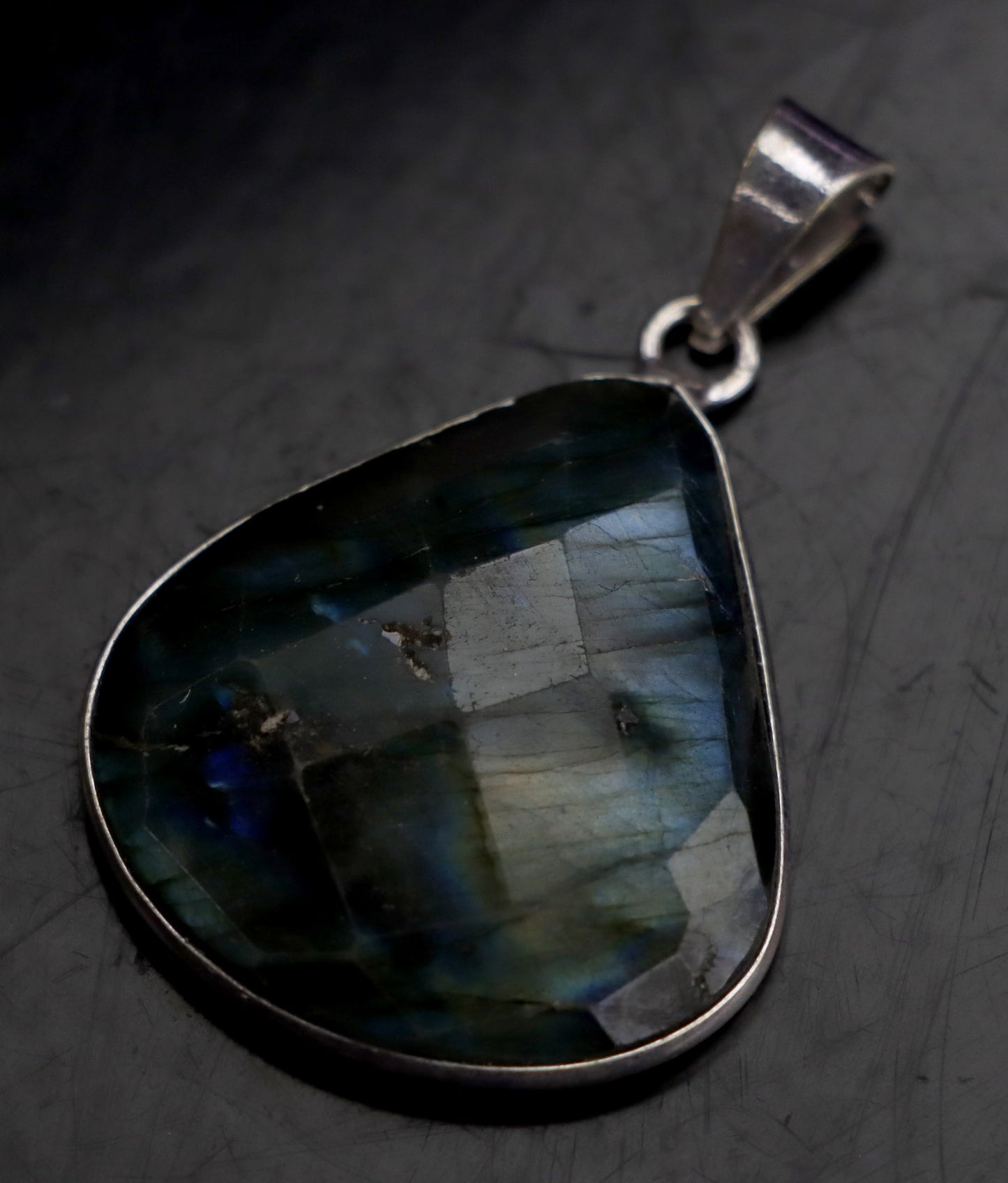 Přívěšek labradorit fazetovaný - Supreme Panthers