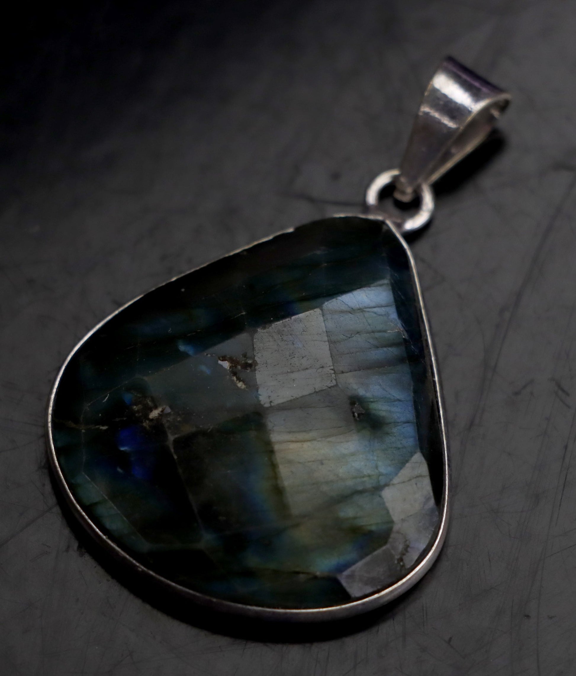 Přívěšek labradorit fazetovaný - Supreme Panthers