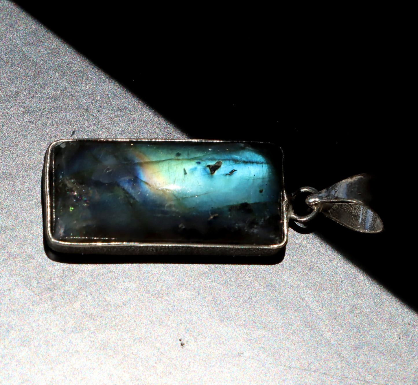 Přívěšek labradorit malý - Supreme Panthers