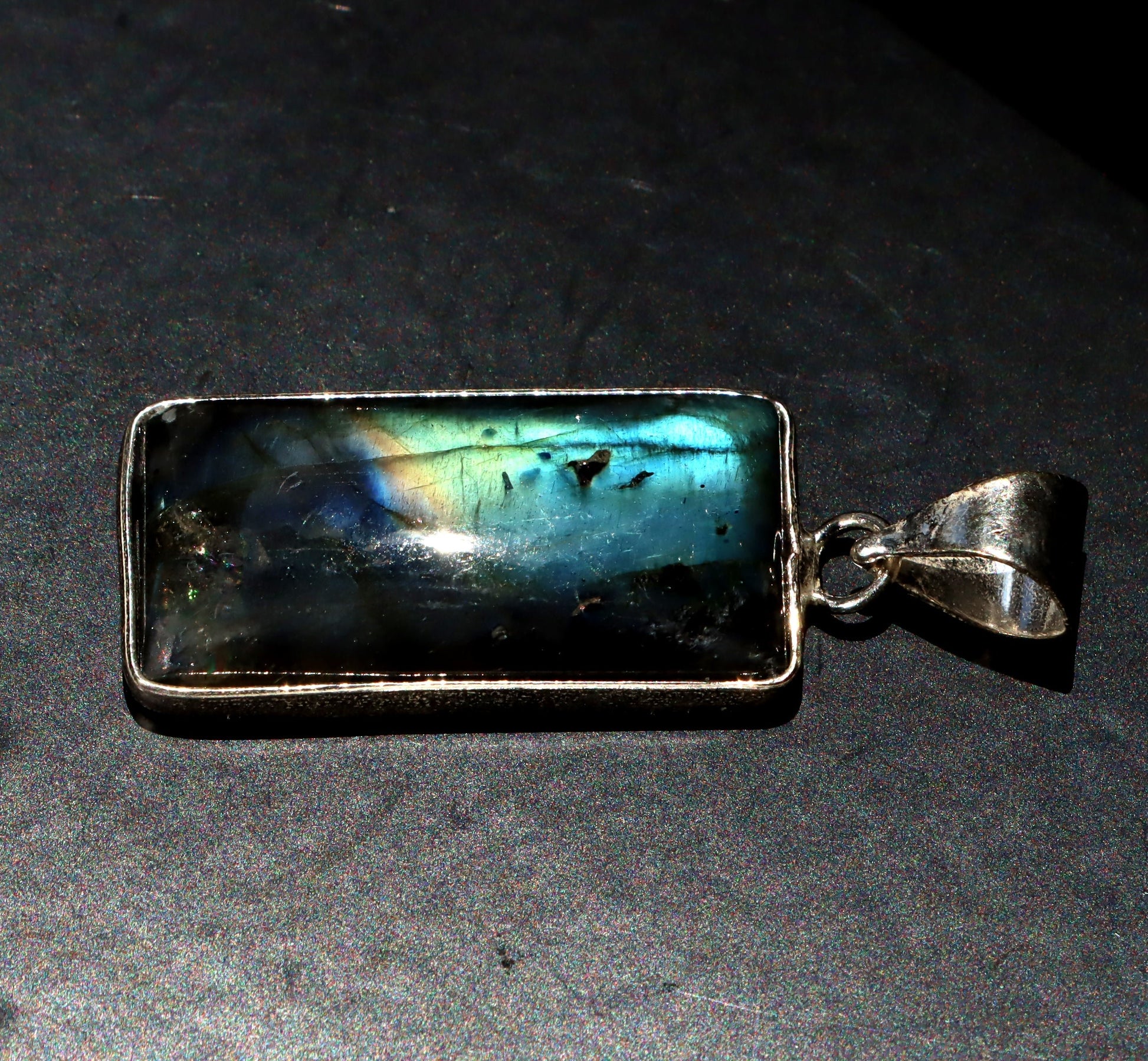 Přívěšek labradorit malý - Supreme Panthers