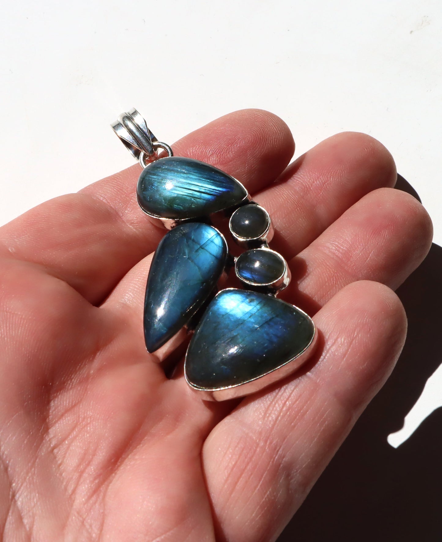 Přívěsek „Labradoritová záře“ - Supreme Panthers