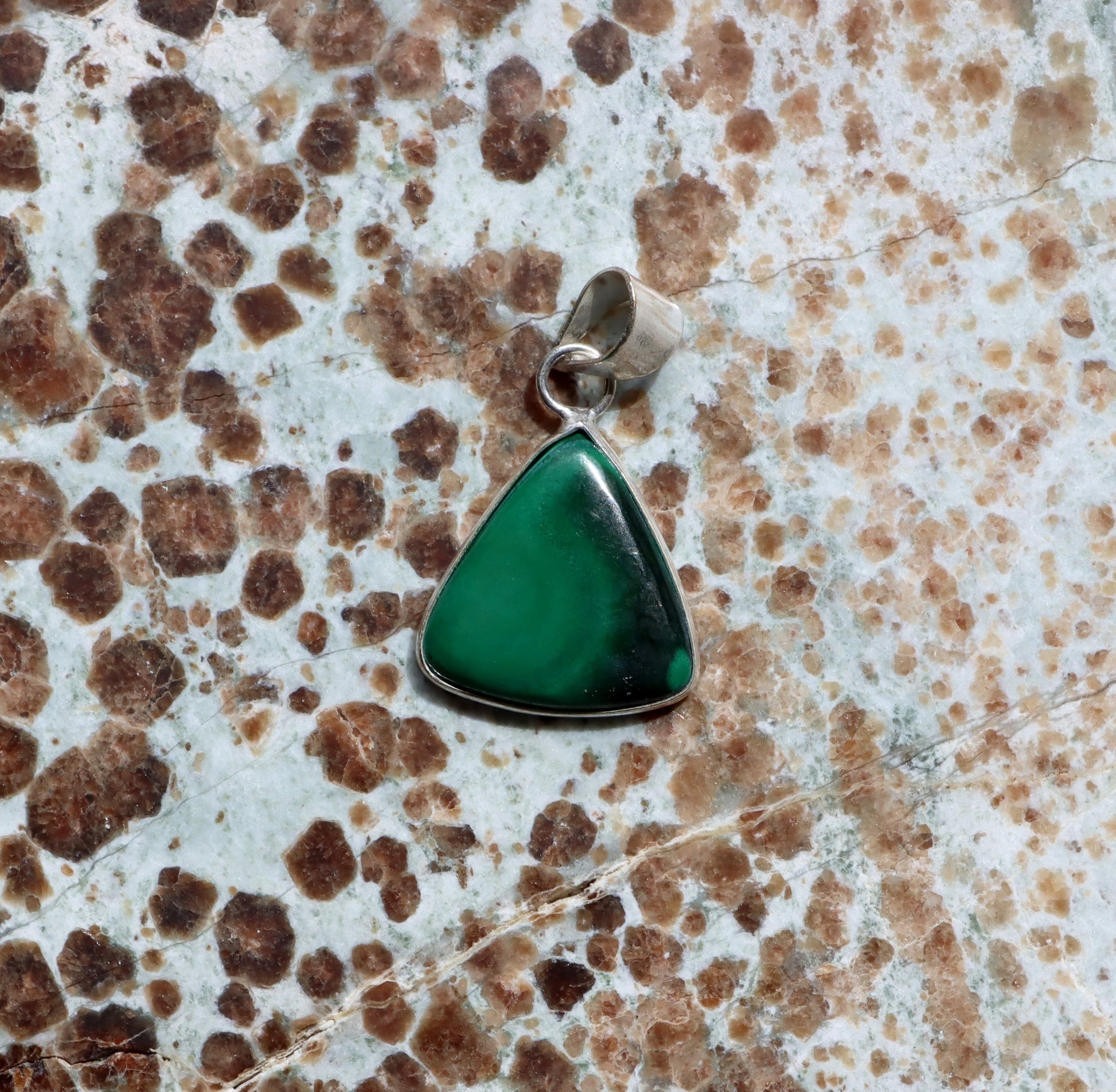 Přívěšek malachit - Supreme Panthers