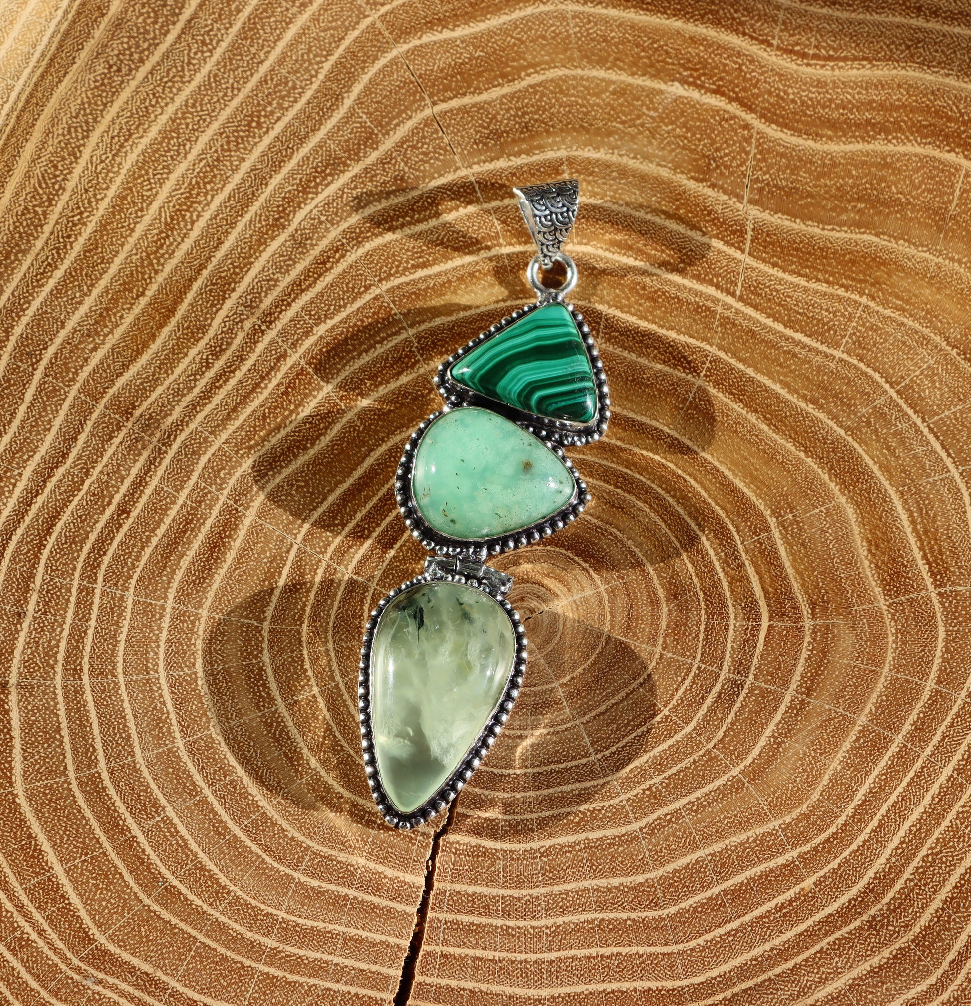 Přívěšek malachit chryzopras epidot v prehnitu - Supreme Panthers