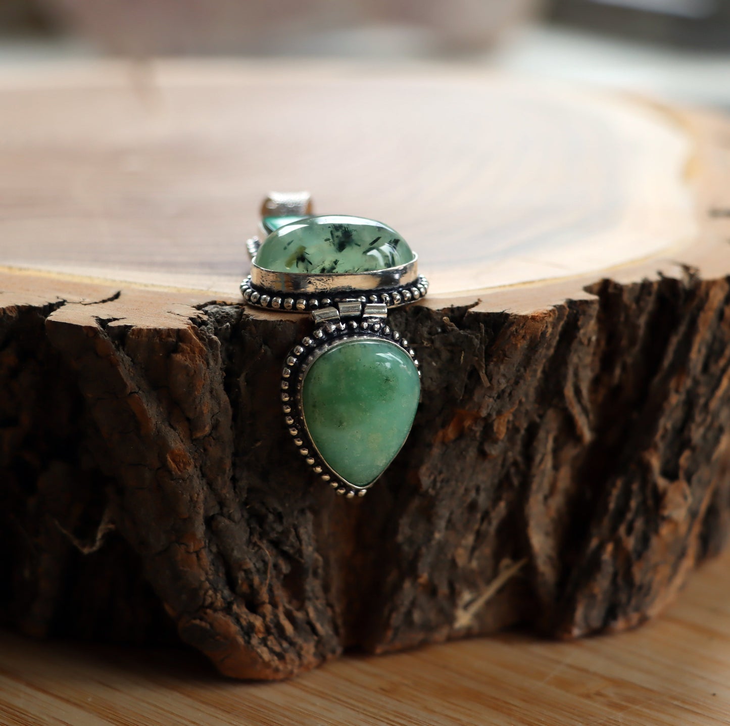 Přívěšek malachit chryzopras epidot v prehnitu - Supreme Panthers