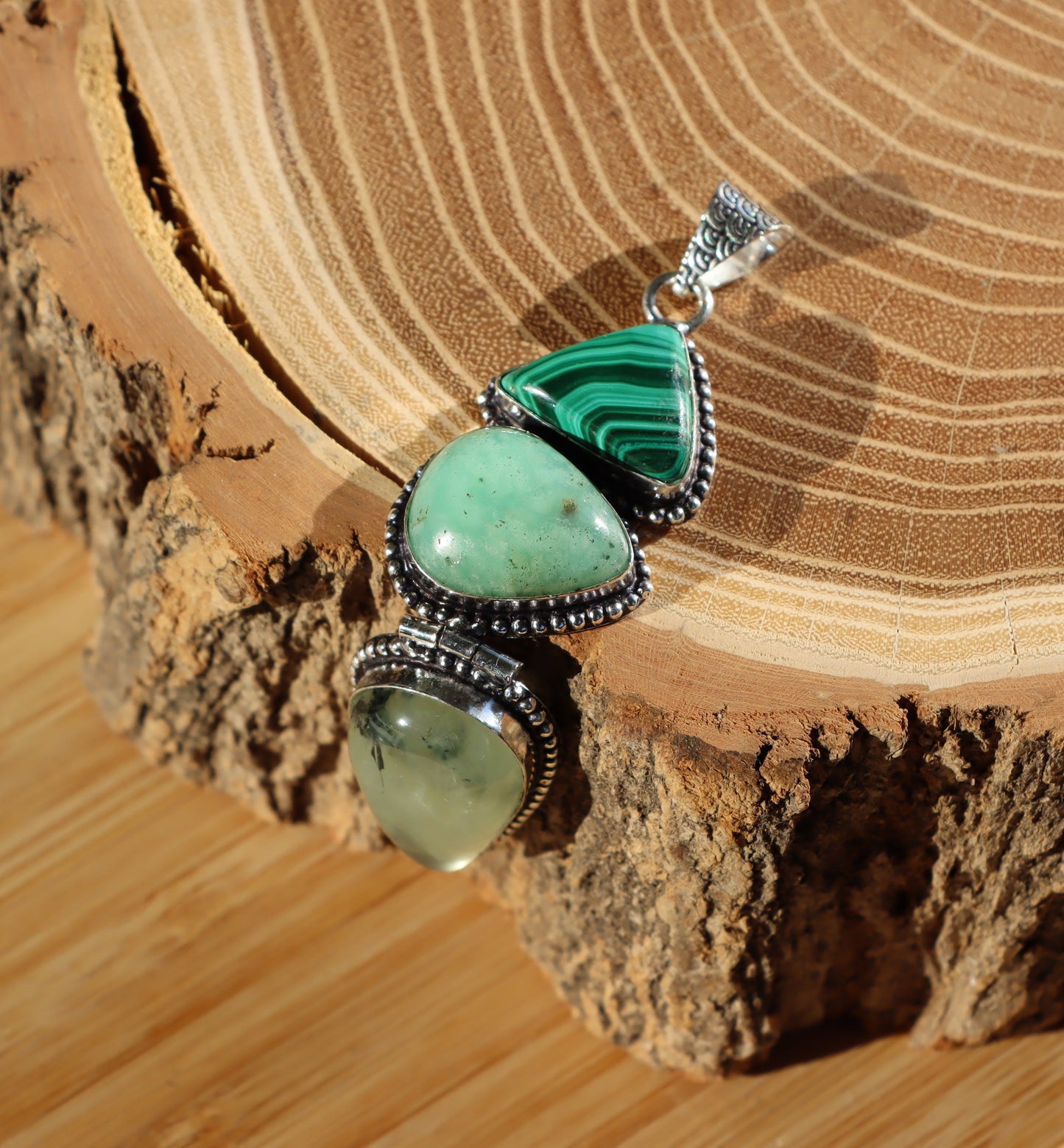 Přívěšek malachit chryzopras epidot v prehnitu - Supreme Panthers