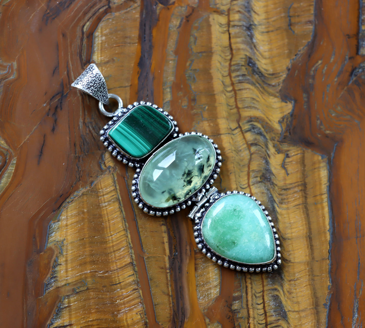 Přívěšek malachit chryzopras epidot v prehnitu - Supreme Panthers