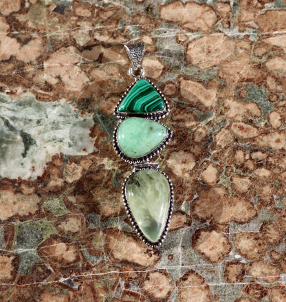 Přívěšek malachit chryzopras epidot v prehnitu - Supreme Panthers