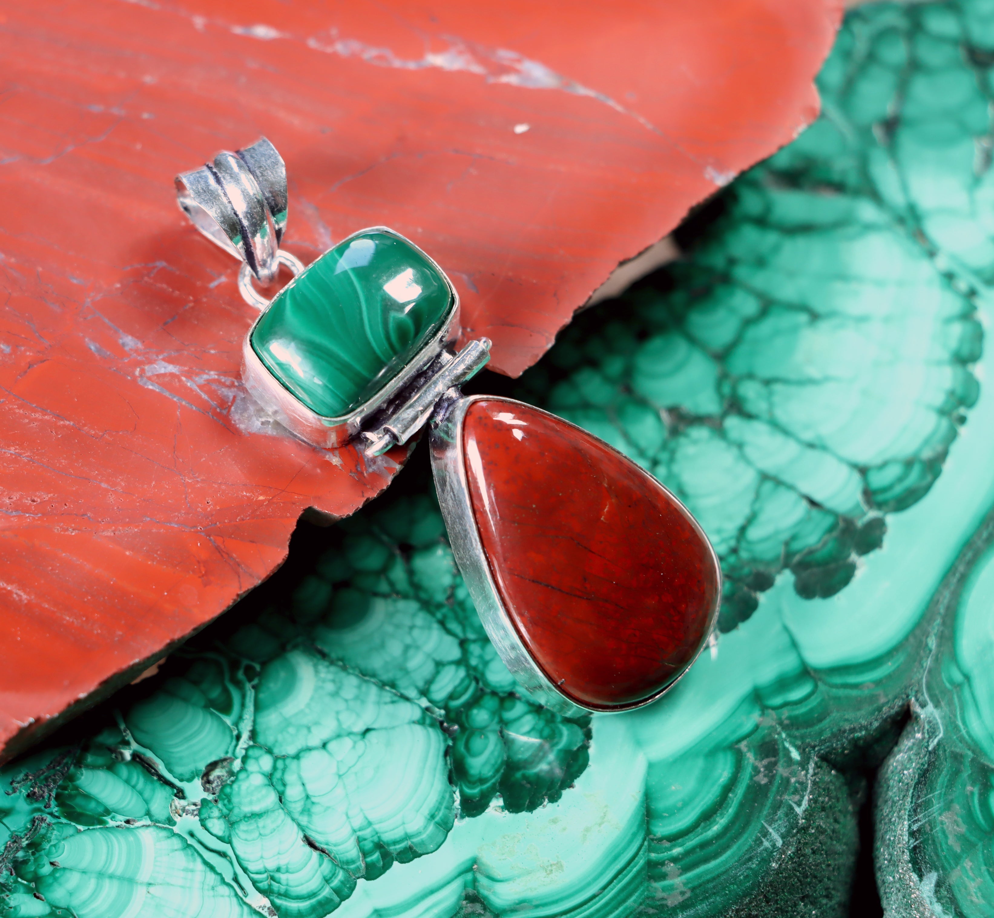 Přívěšek malachit krvavý jaspis - Supreme Panthers