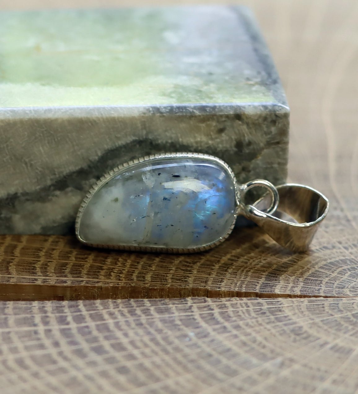 Přívěšek měsíční kámen - Supreme Panthers