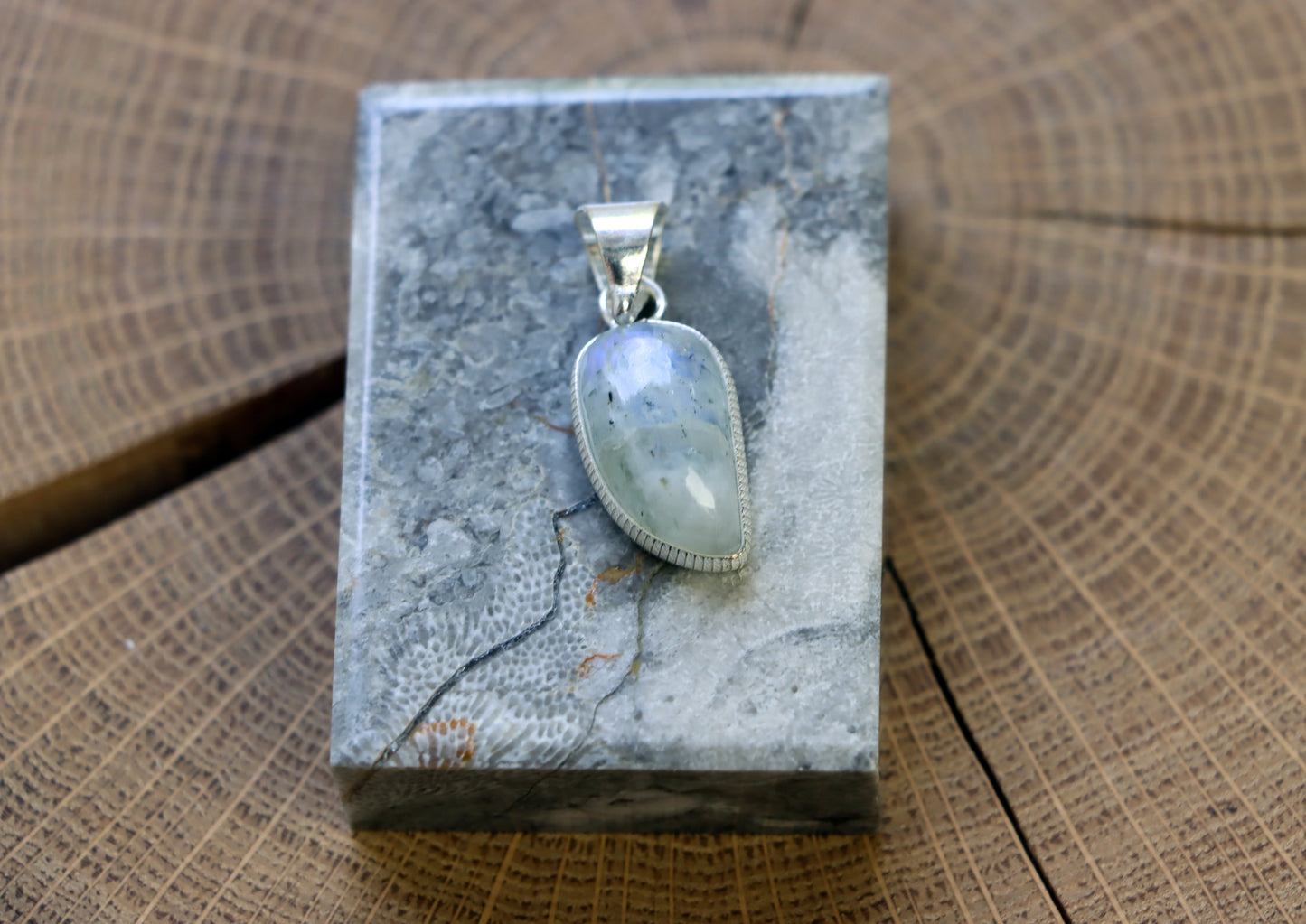 Přívěšek měsíční kámen - Supreme Panthers