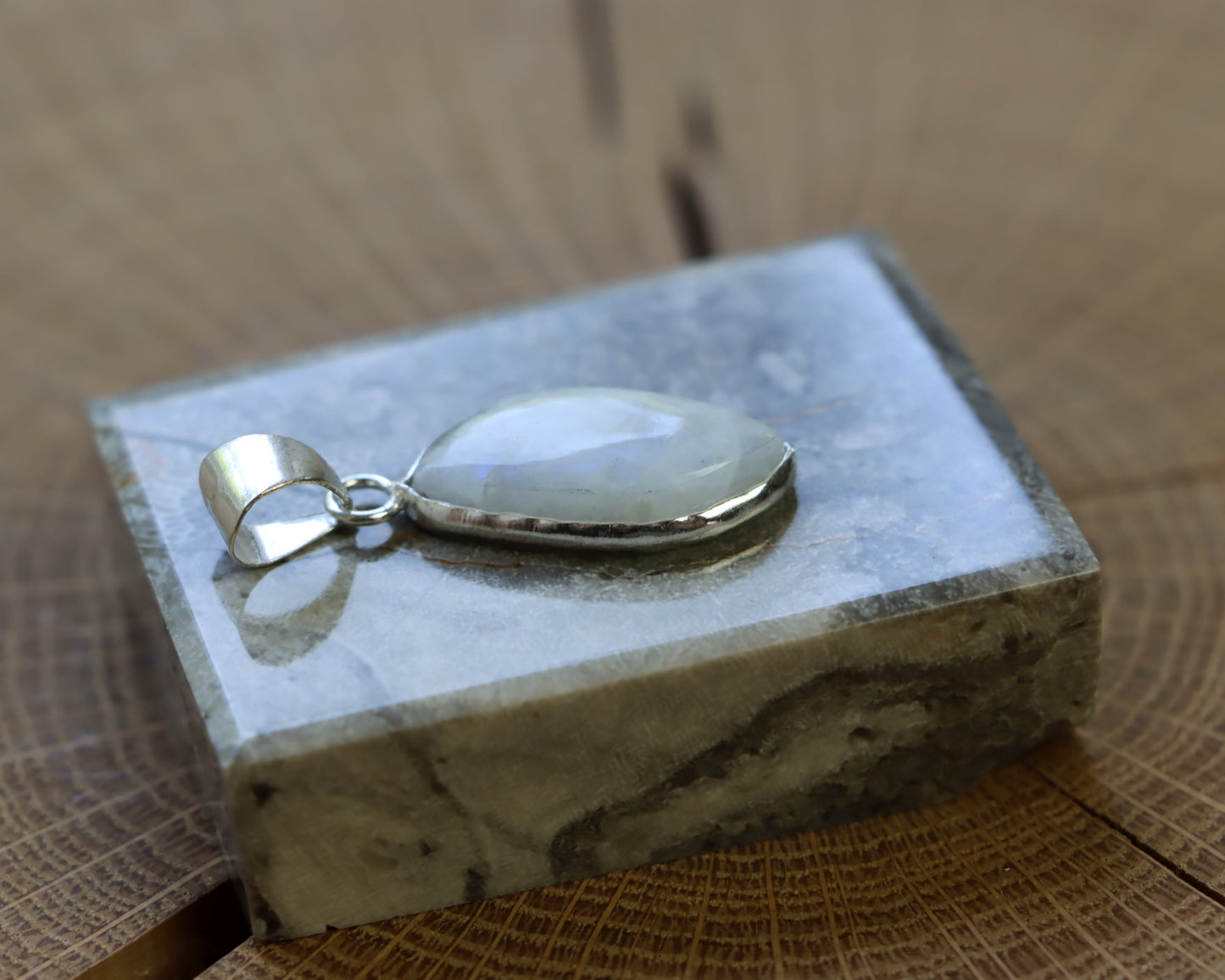 Přívěšek měsíční kámen - Supreme Panthers