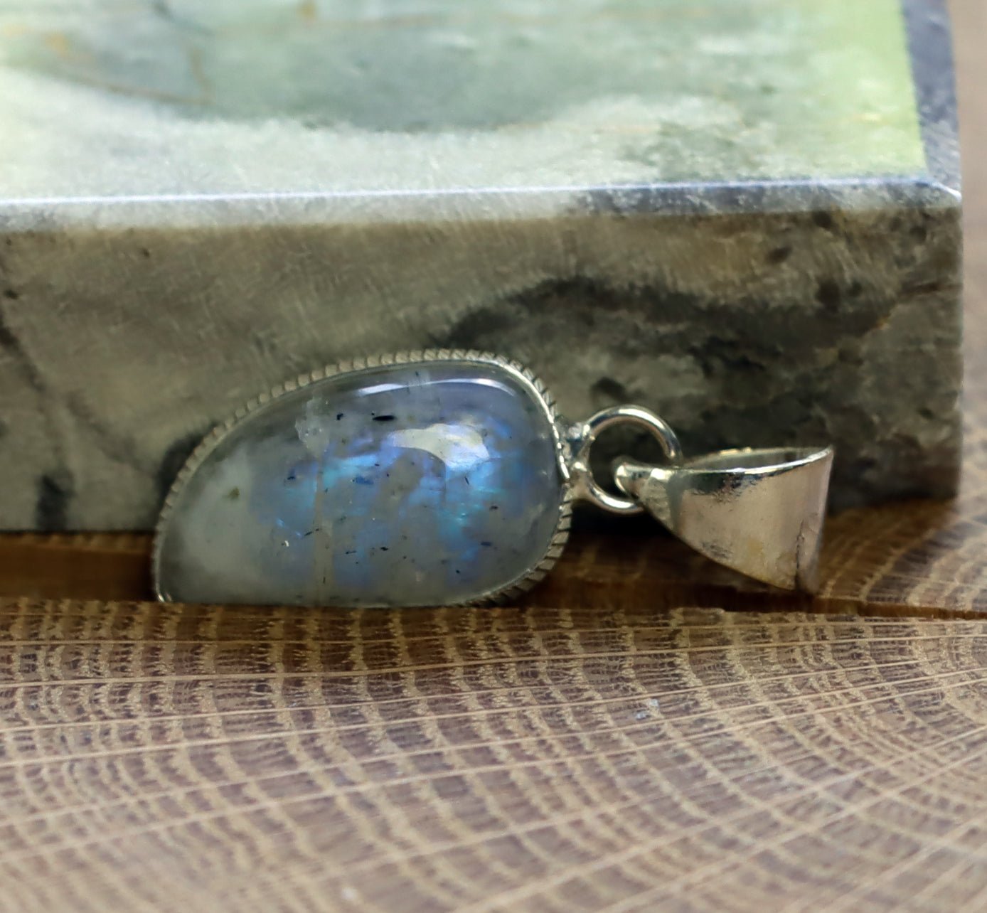 Přívěšek měsíční kámen - Supreme Panthers