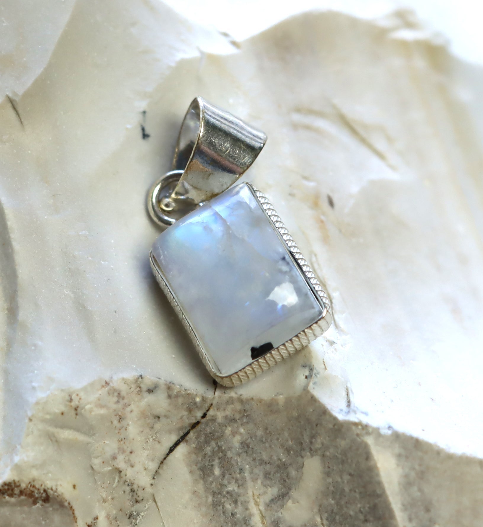 Přívěšek měsíční kámen - Supreme Panthers