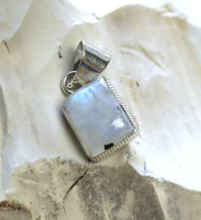 Přívěšek měsíční kámen - Supreme Panthers