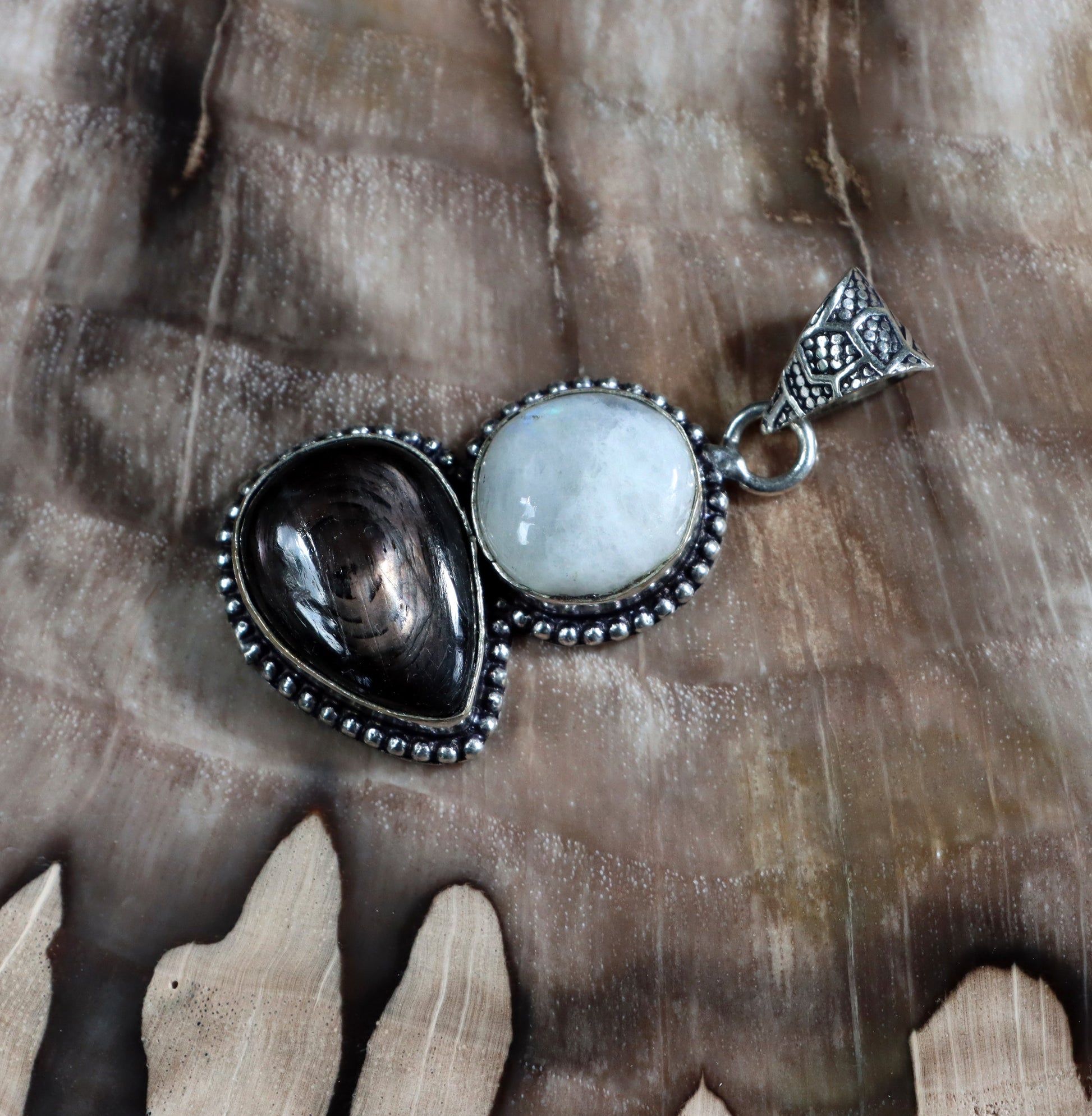 Přívěšek měsíční kámen hyperstén - Supreme Panthers