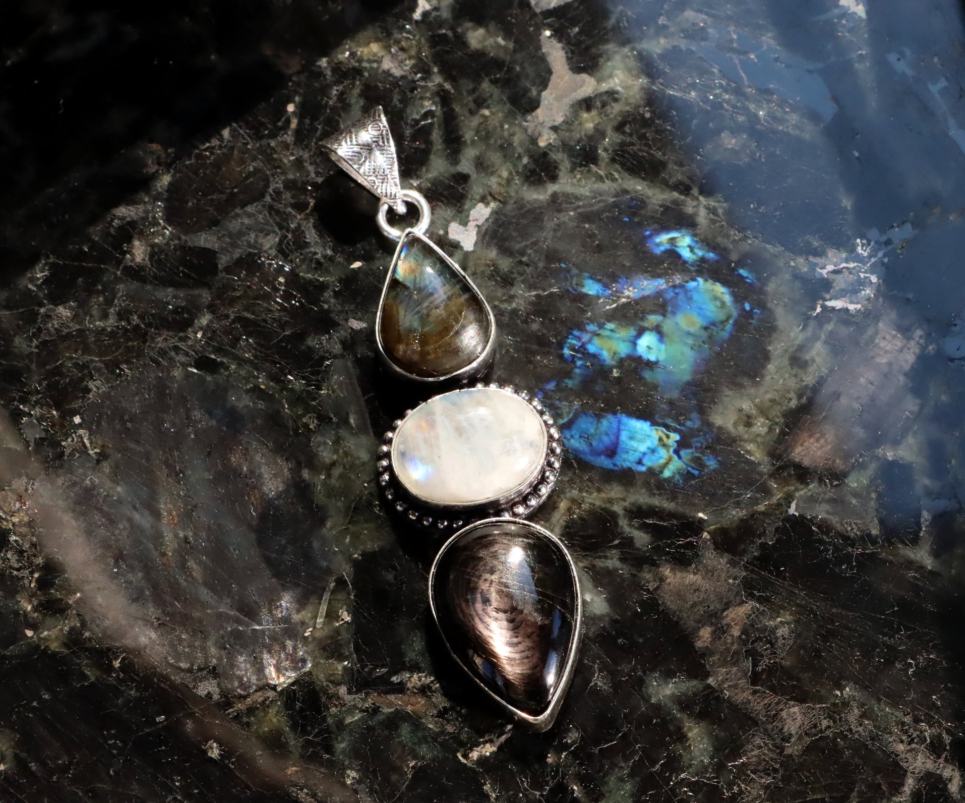 Přívěšek měsíční kámen hyperstén labradorit - Supreme Panthers