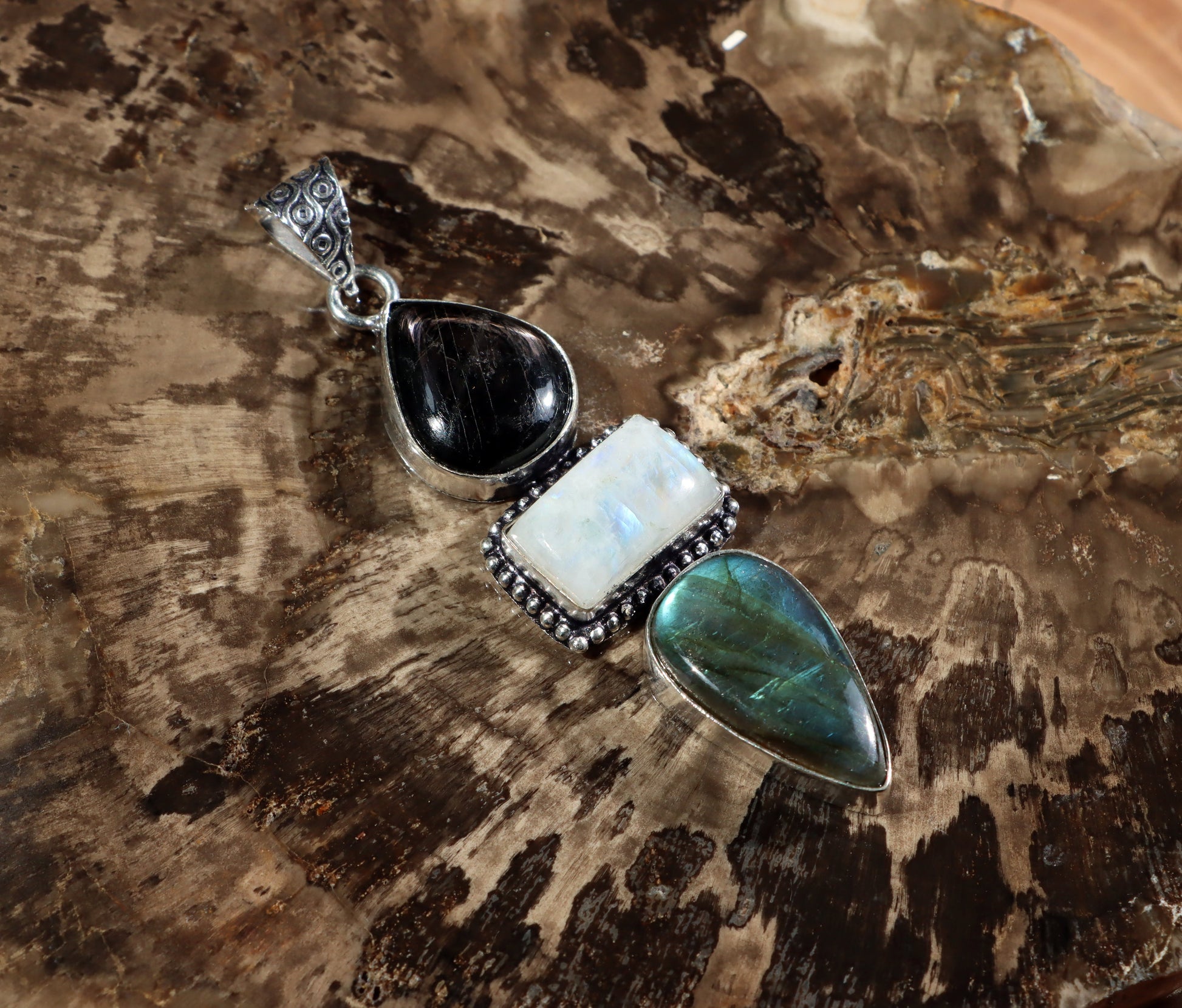 Přívěšek měsíční kámen labradorit hyperstén - Supreme Panthers